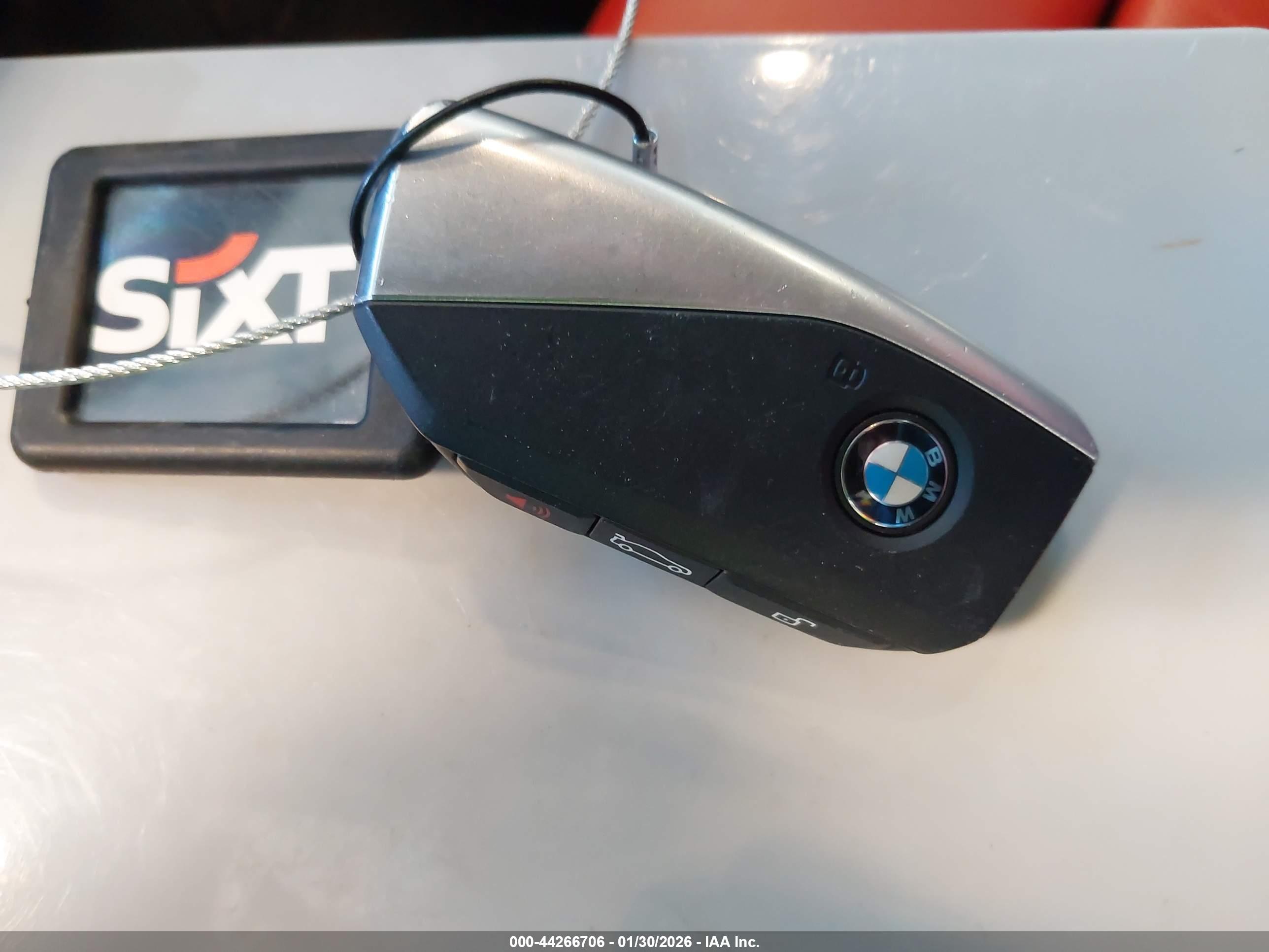 BMW X1 image 11