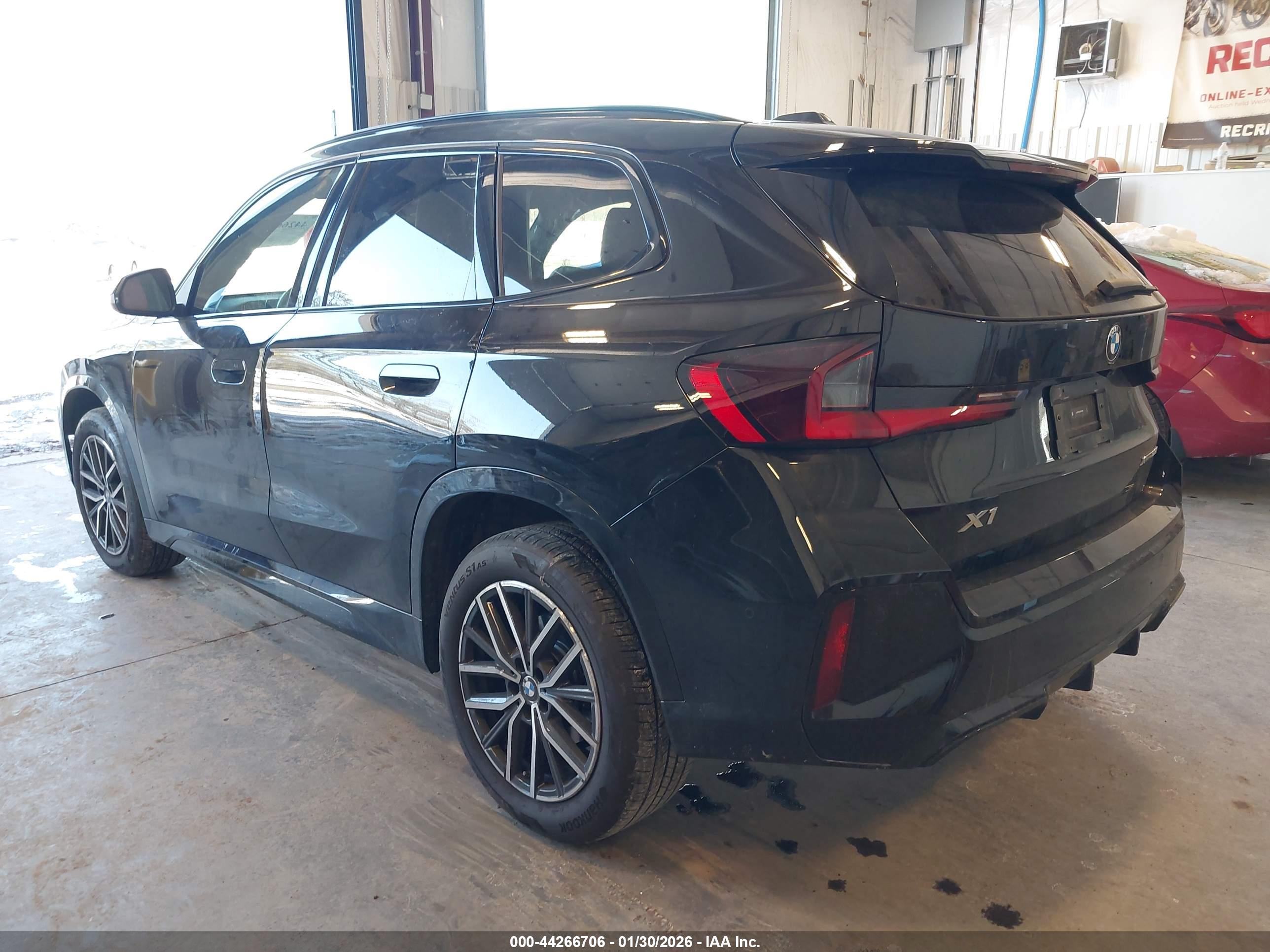 BMW X1 image 3