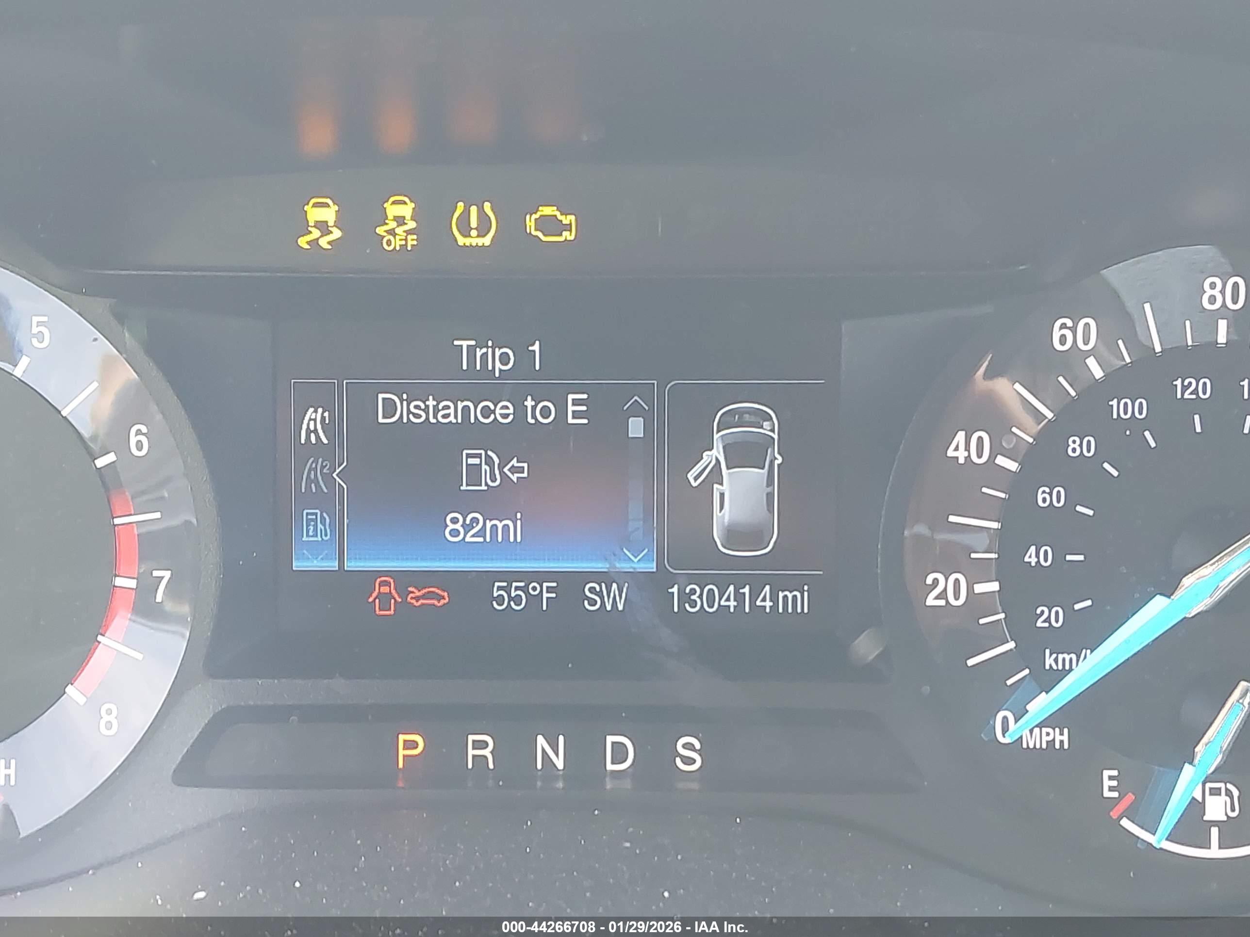 FORD FUSION image 7