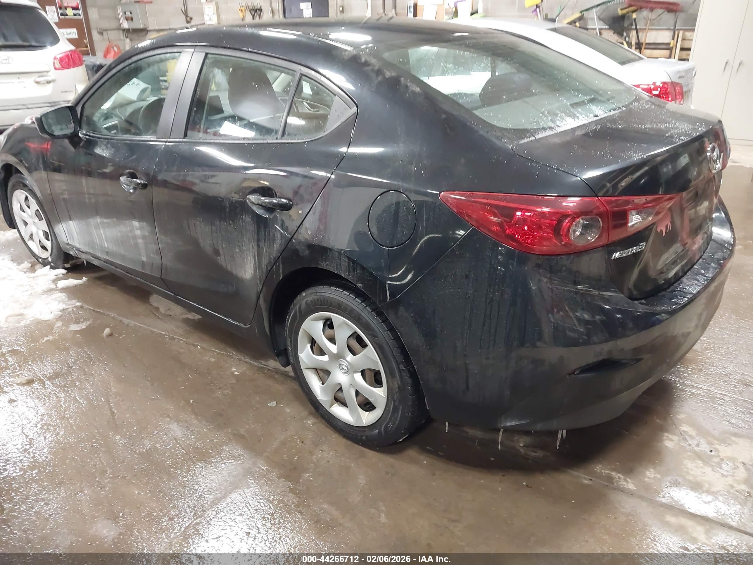 MAZDA MAZDA3 image 3