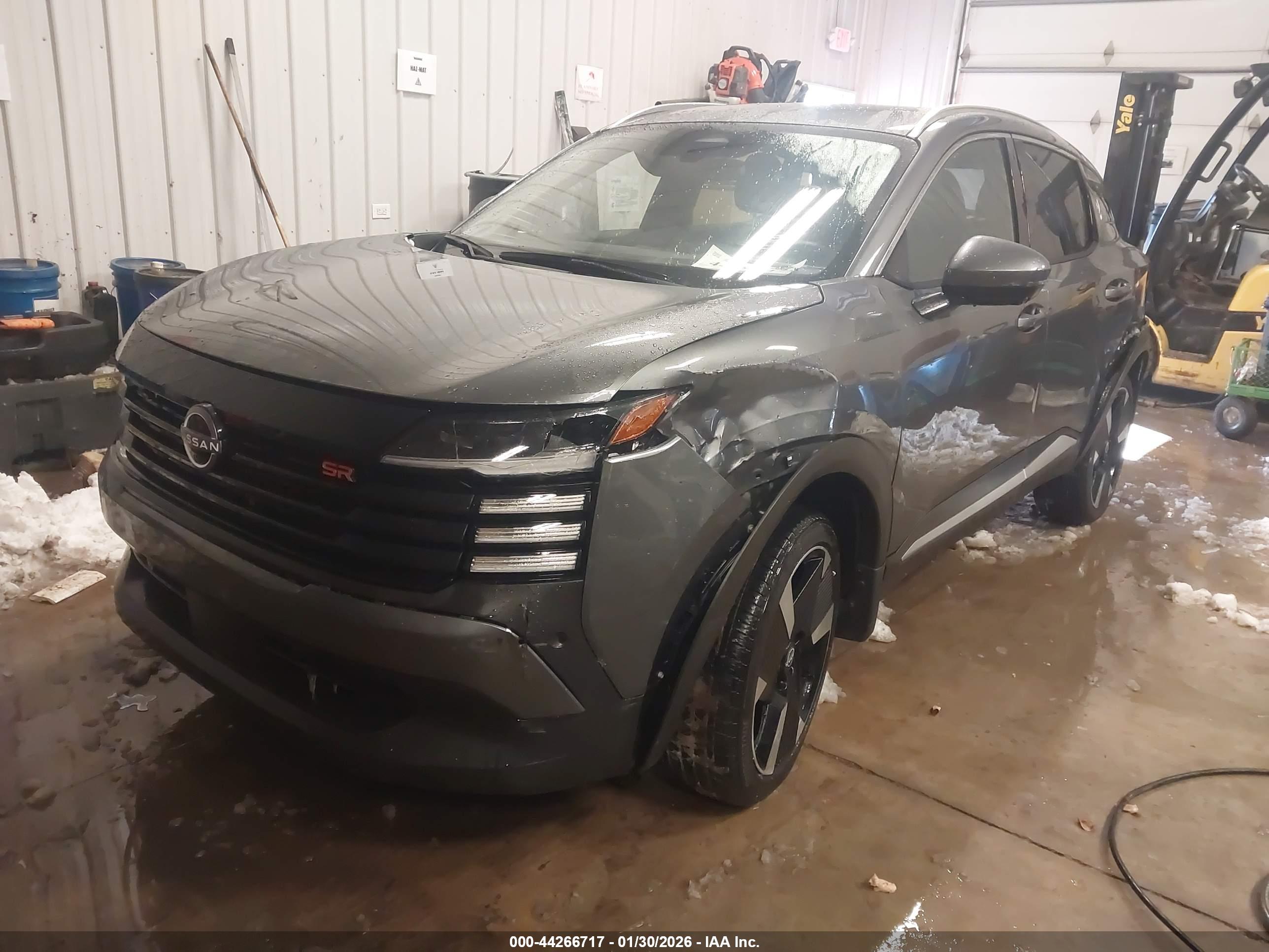 NISSAN KICKS image 2