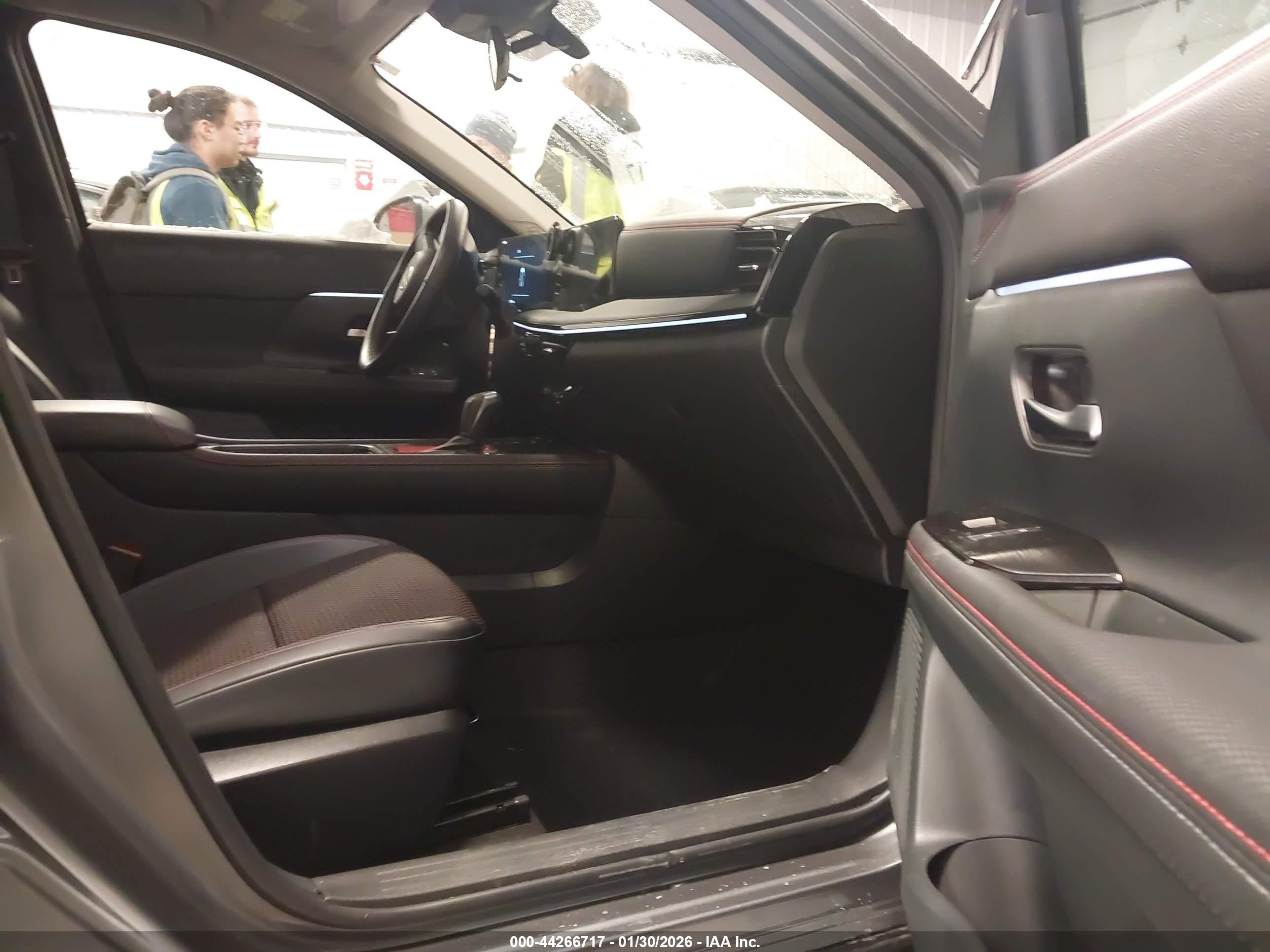 NISSAN KICKS image 5