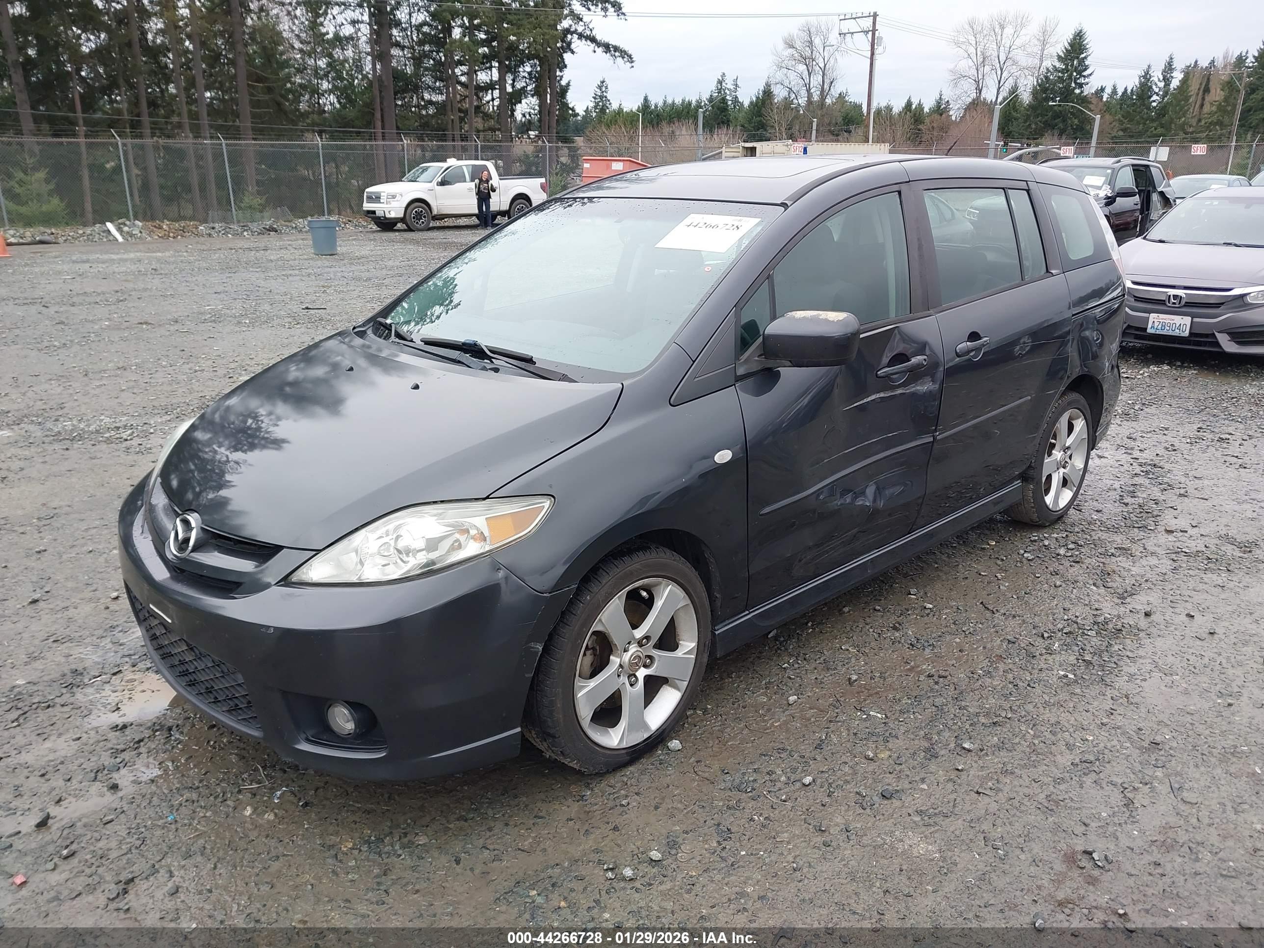 MAZDA MAZDA5 image 2