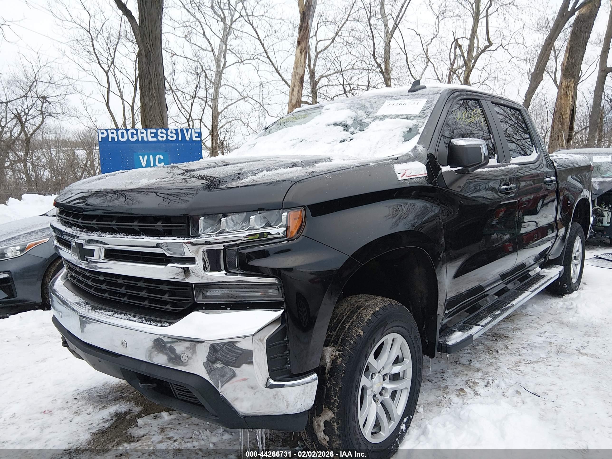CHEVROLET SILVERADO image 6