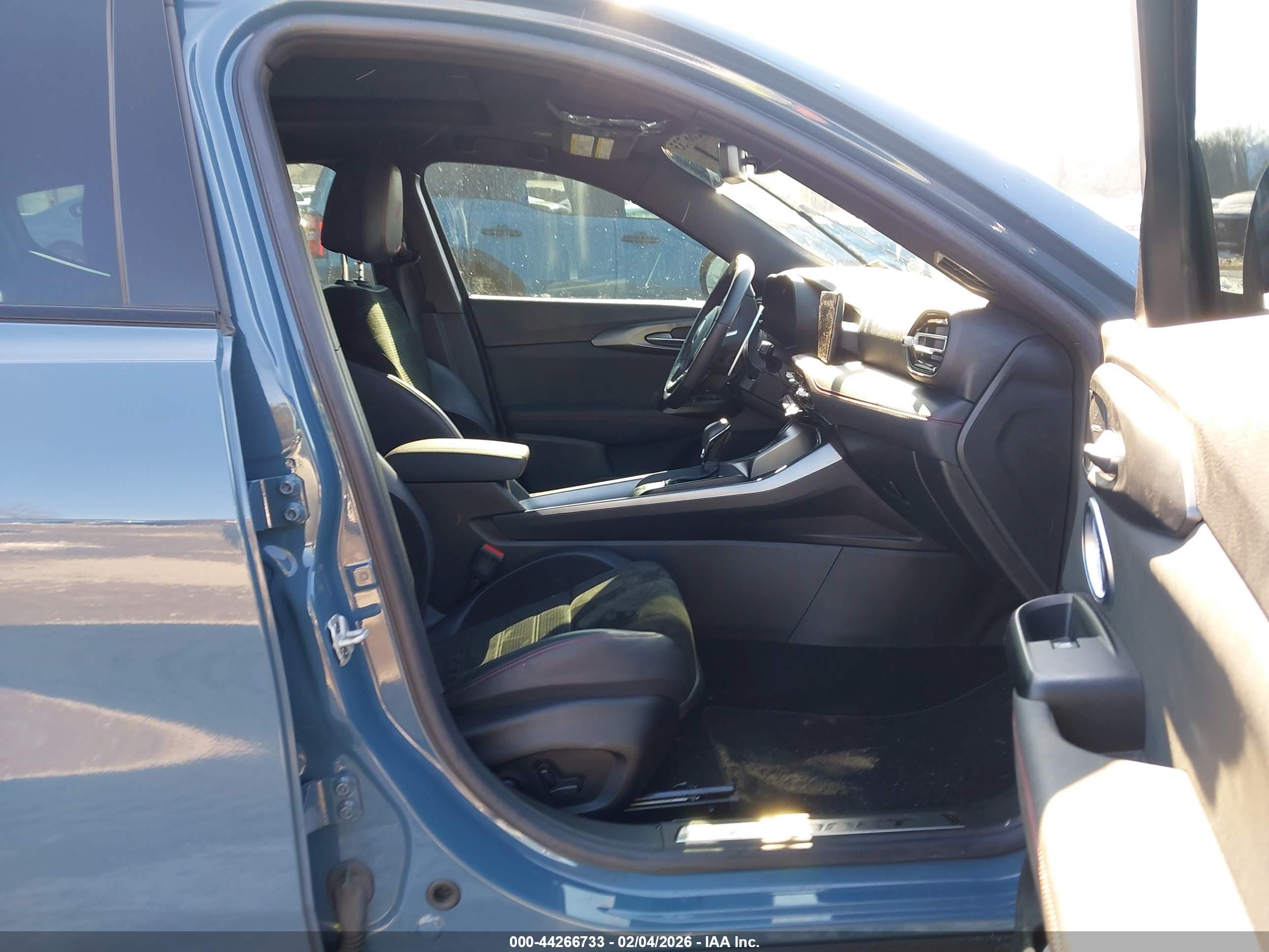 DODGE HORNET image 5