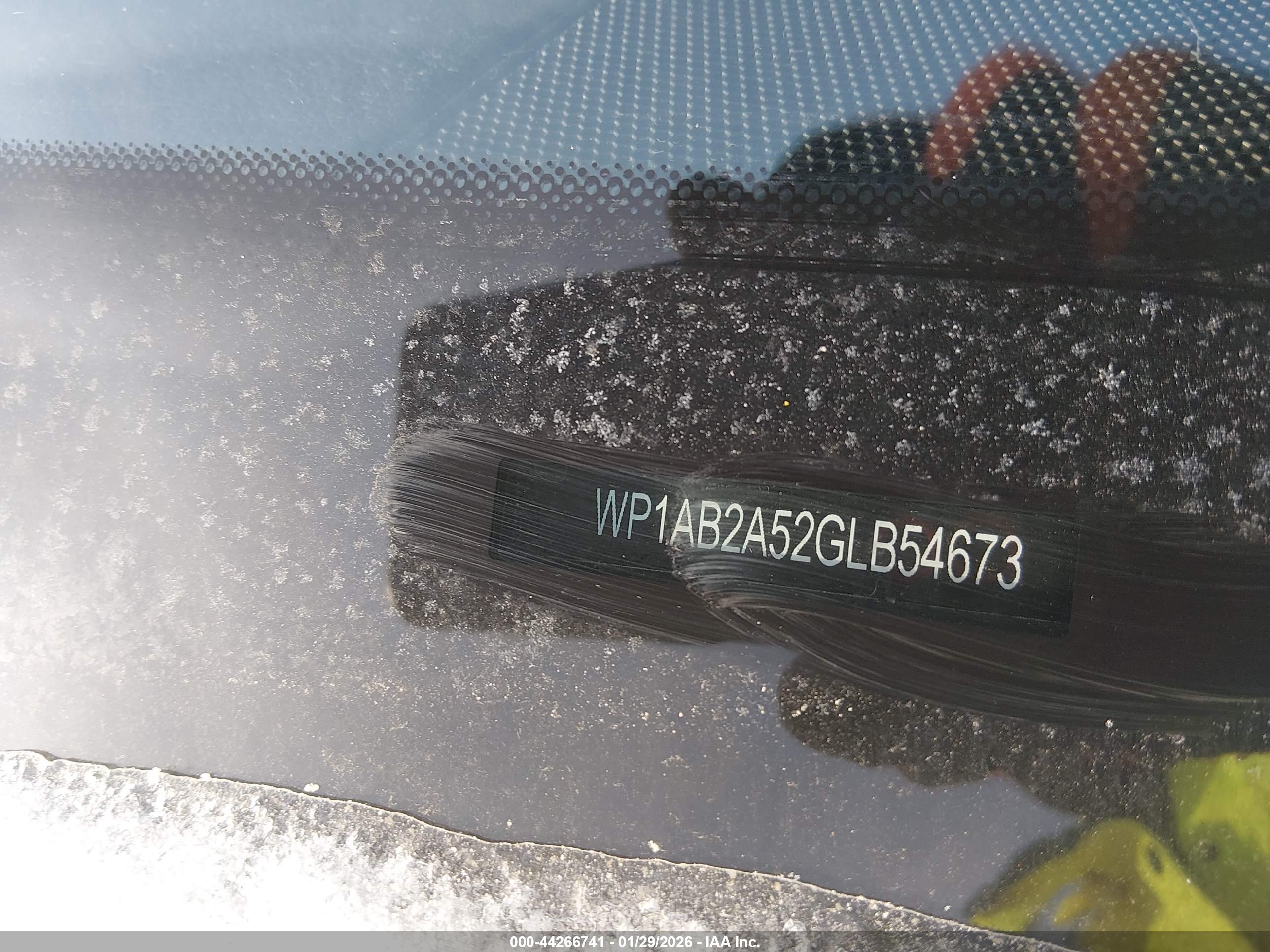 PORSCHE MACAN image 9
