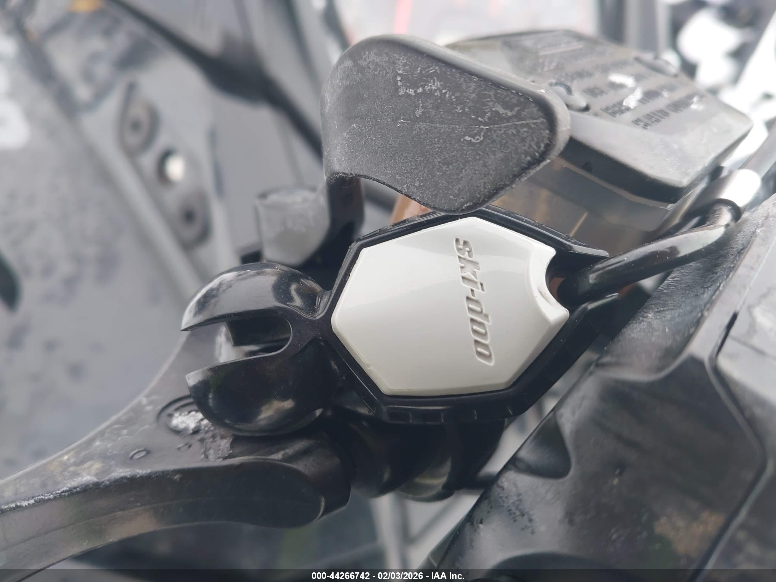 SKI DOO image 11
