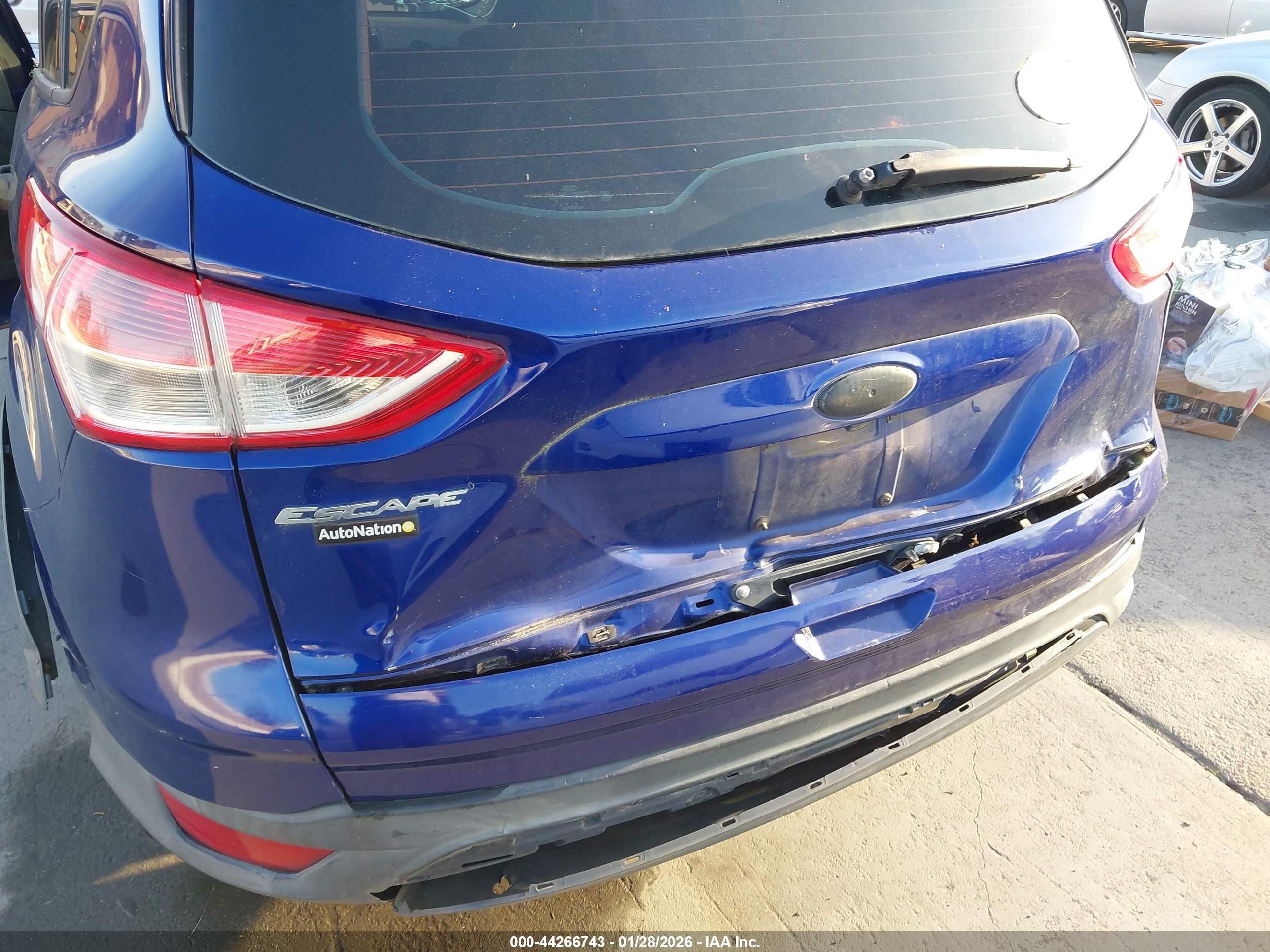 FORD ESCAPE image 6