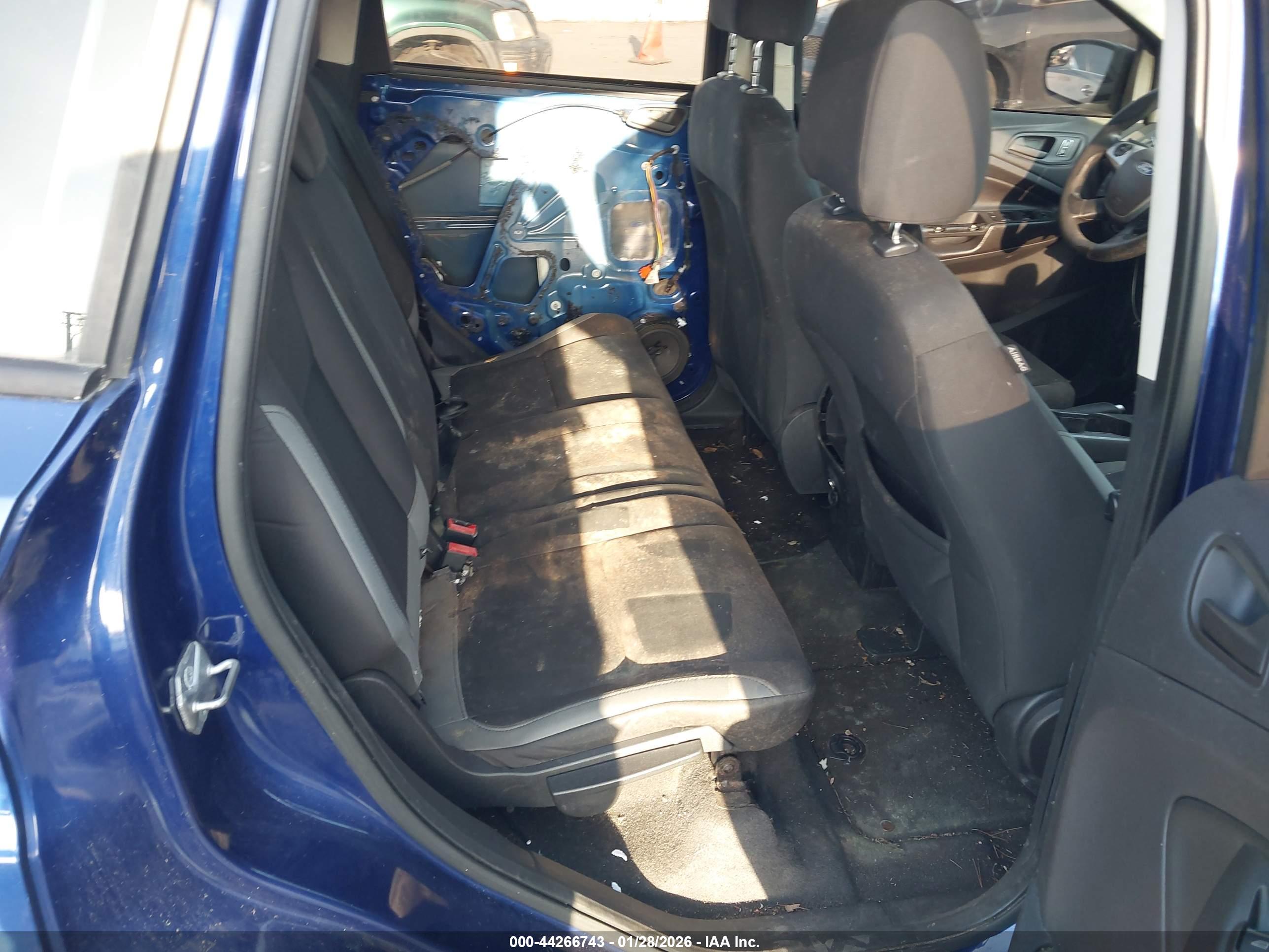 FORD ESCAPE image 8