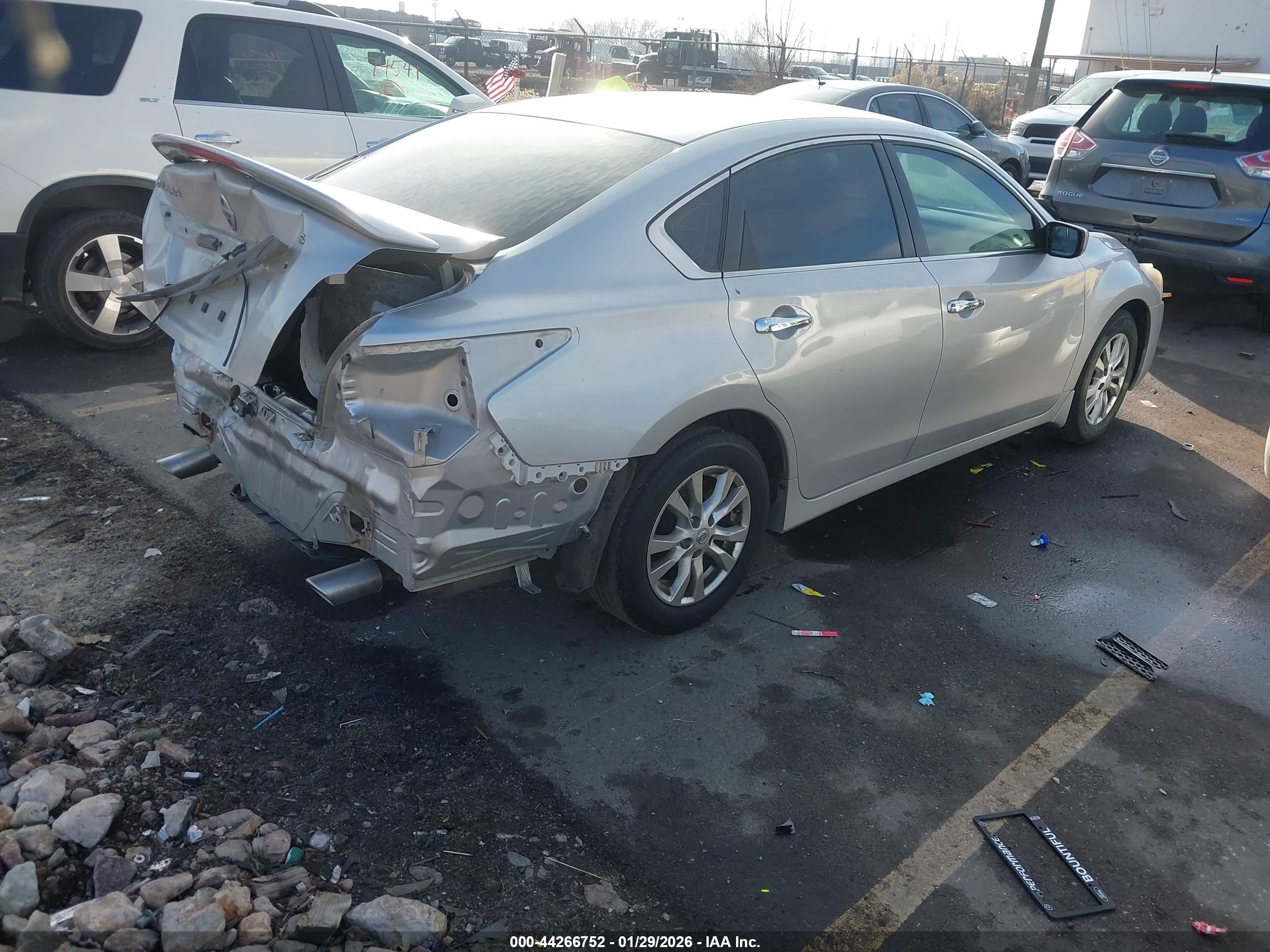 NISSAN ALTIMA image 4