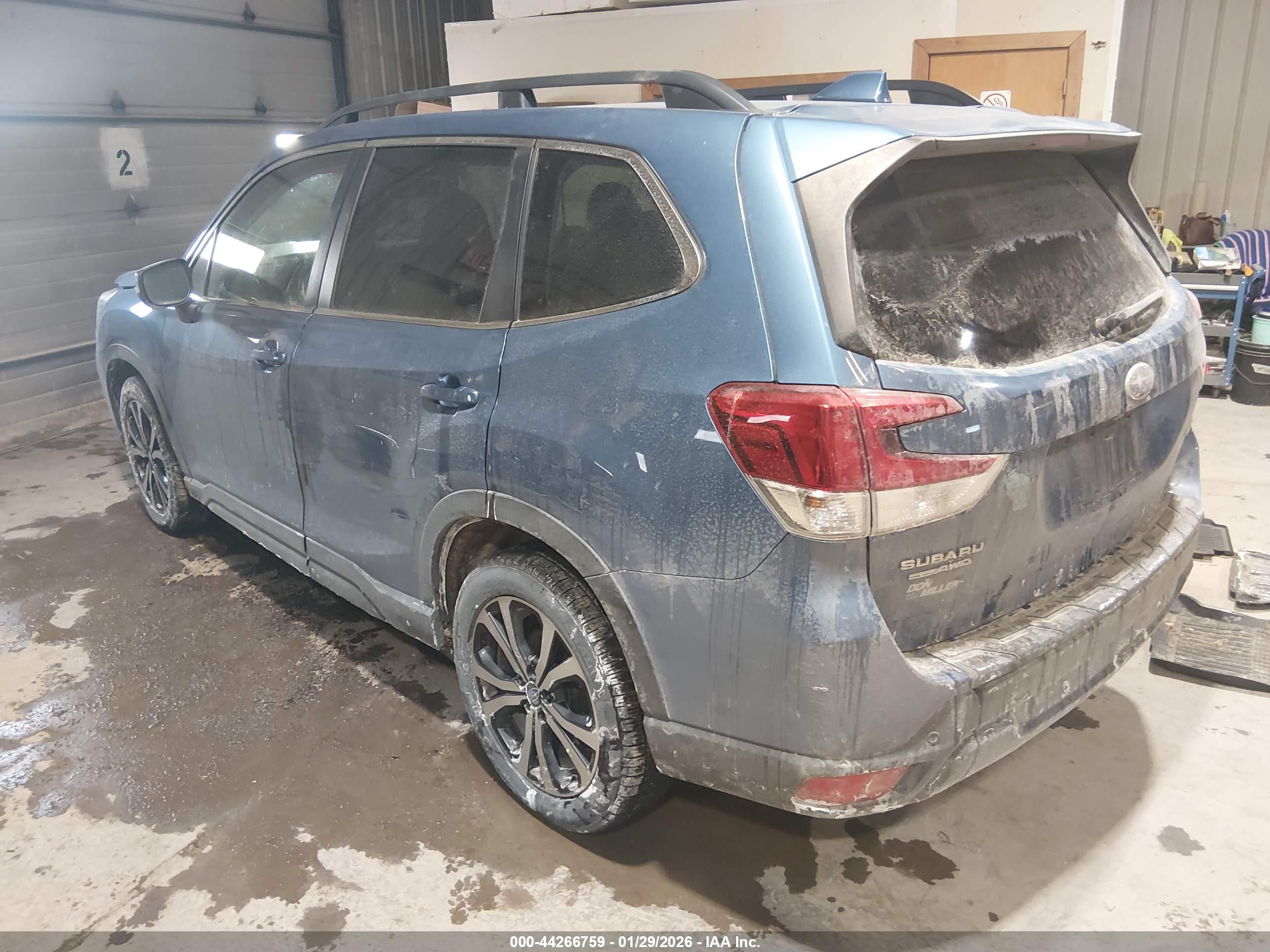 SUBARU FORESTER image 3