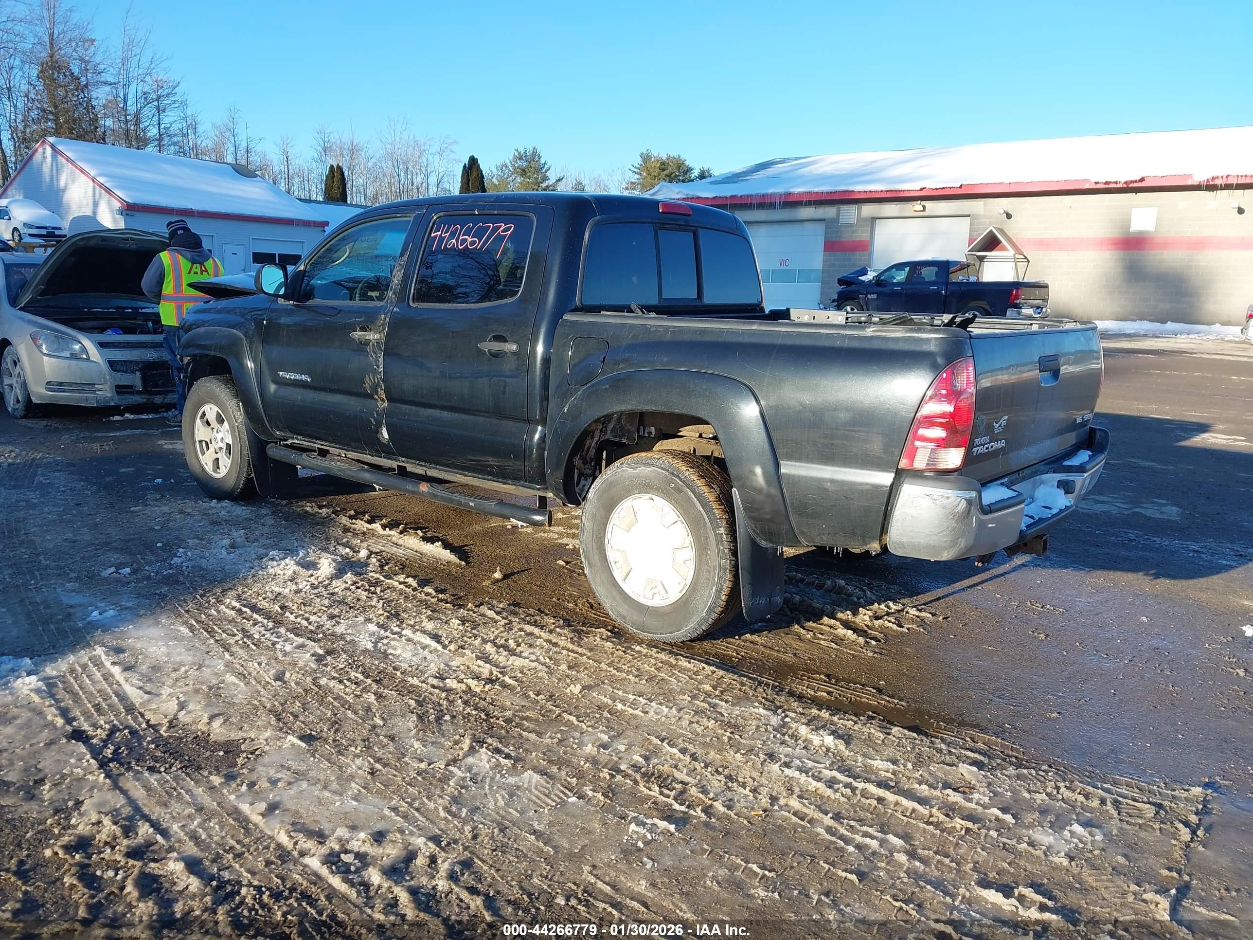 TOYOTA TACOMA image 3