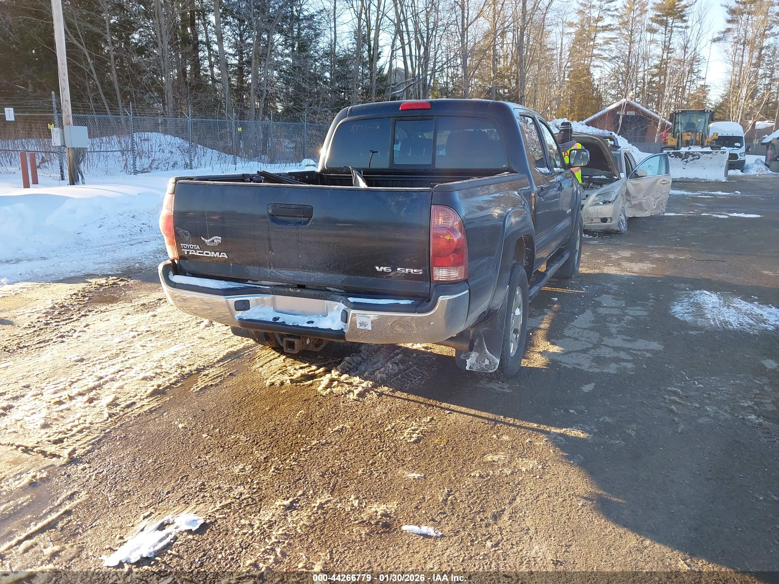 TOYOTA TACOMA image 4