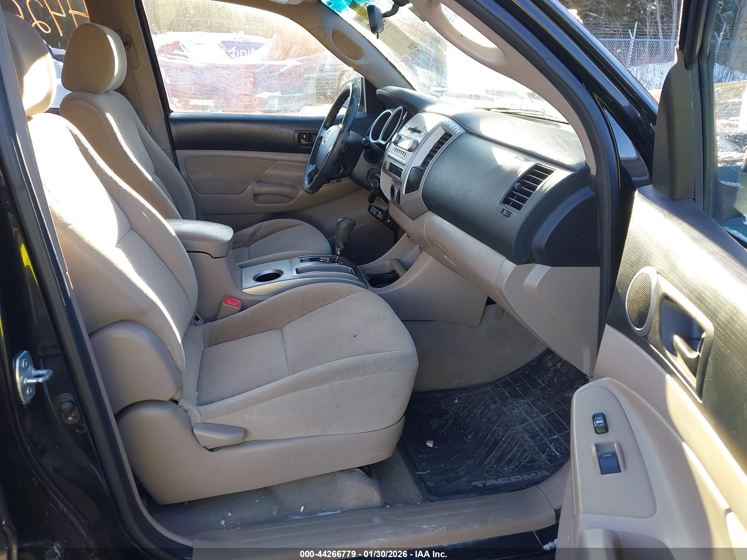 TOYOTA TACOMA image 5