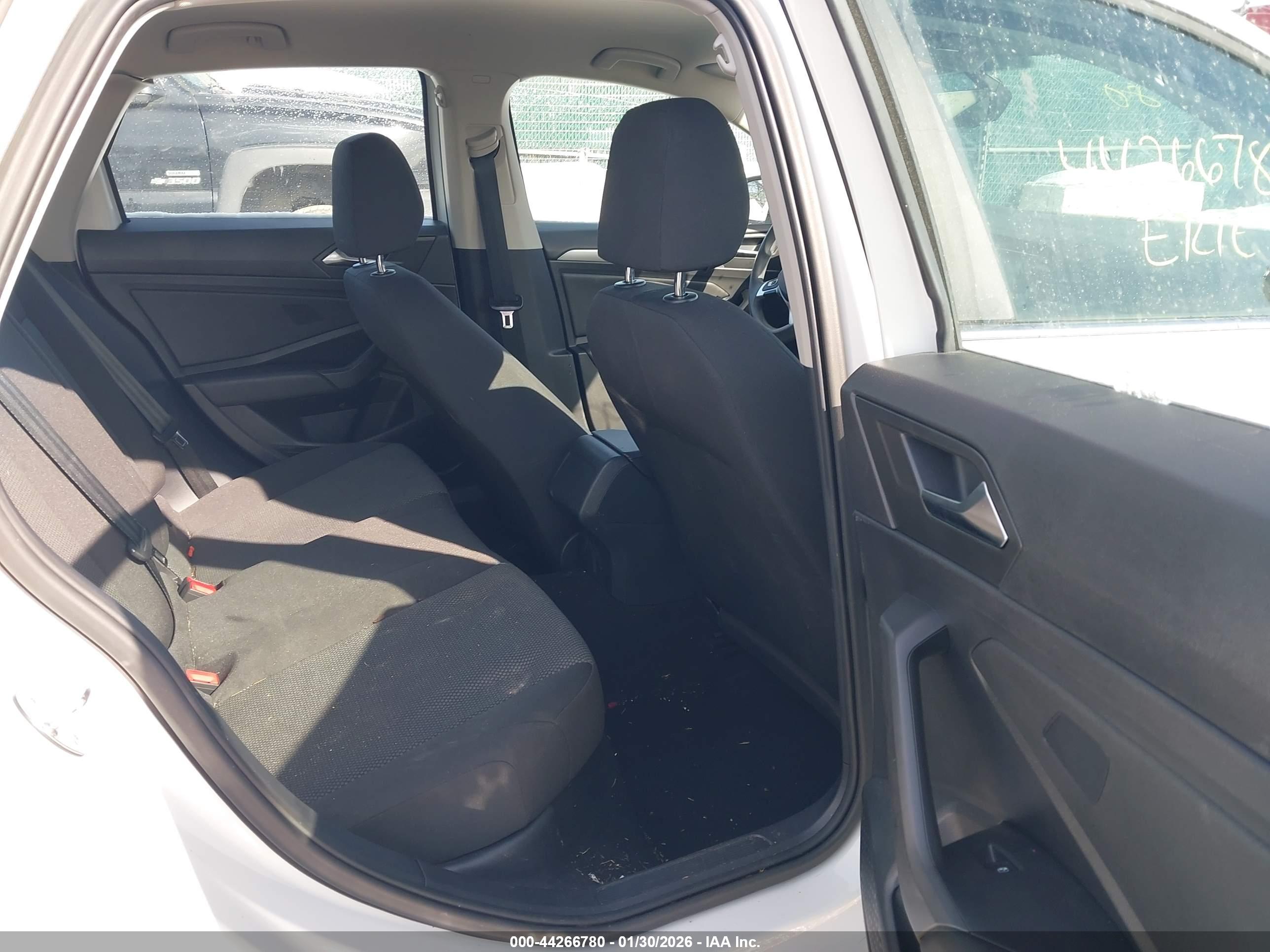 VOLKSWAGEN JETTA image 8
