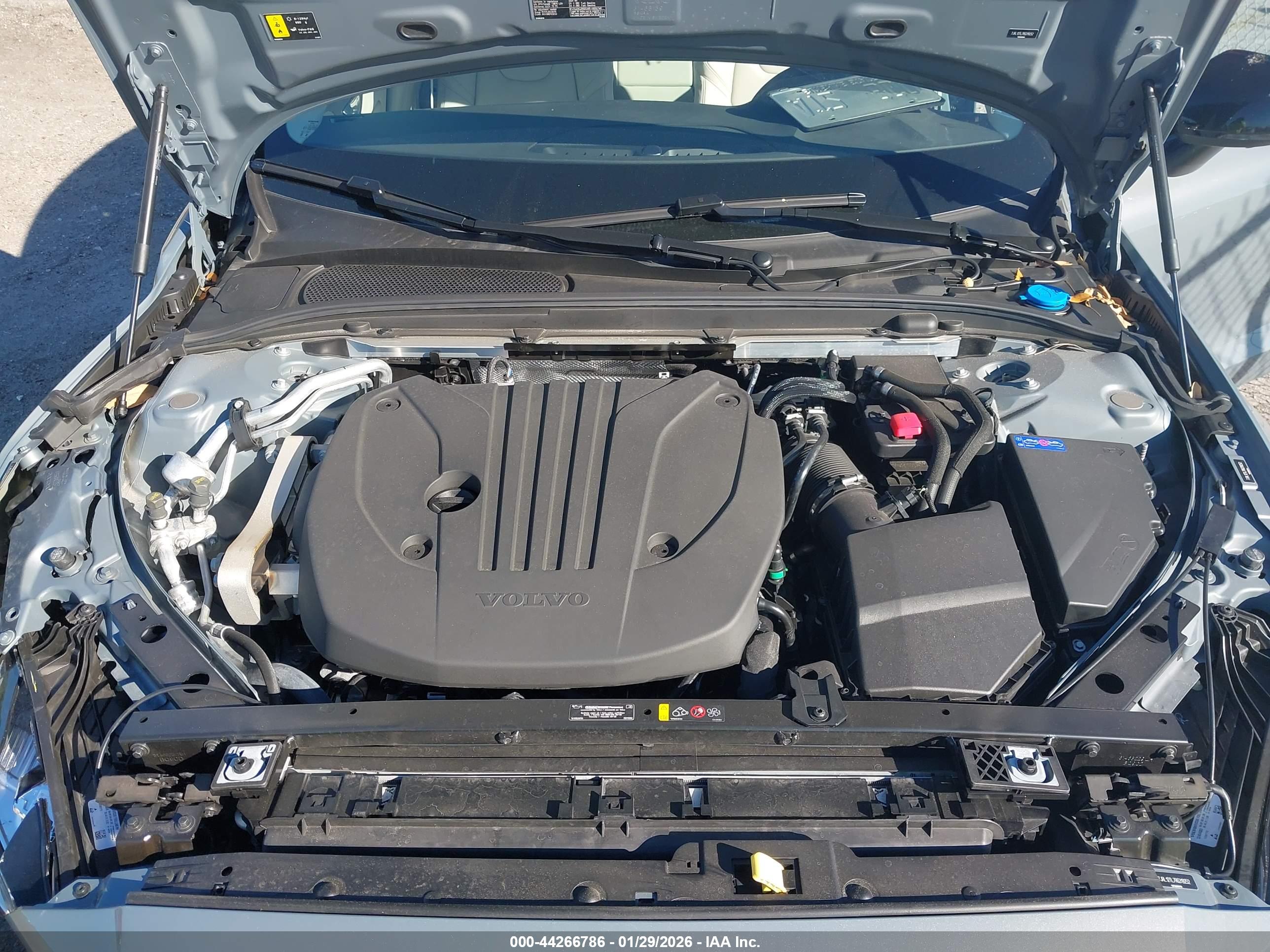 VOLVO S60 image 10
