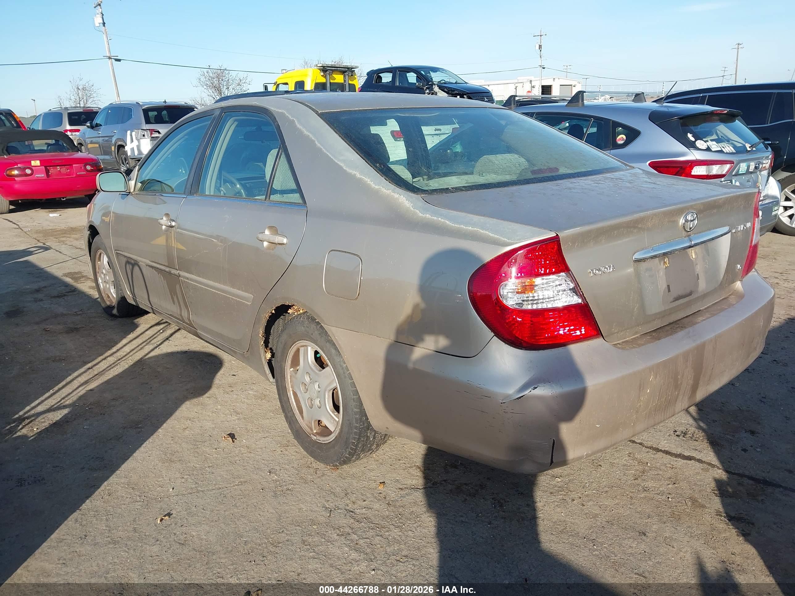 TOYOTA CAMRY image 3