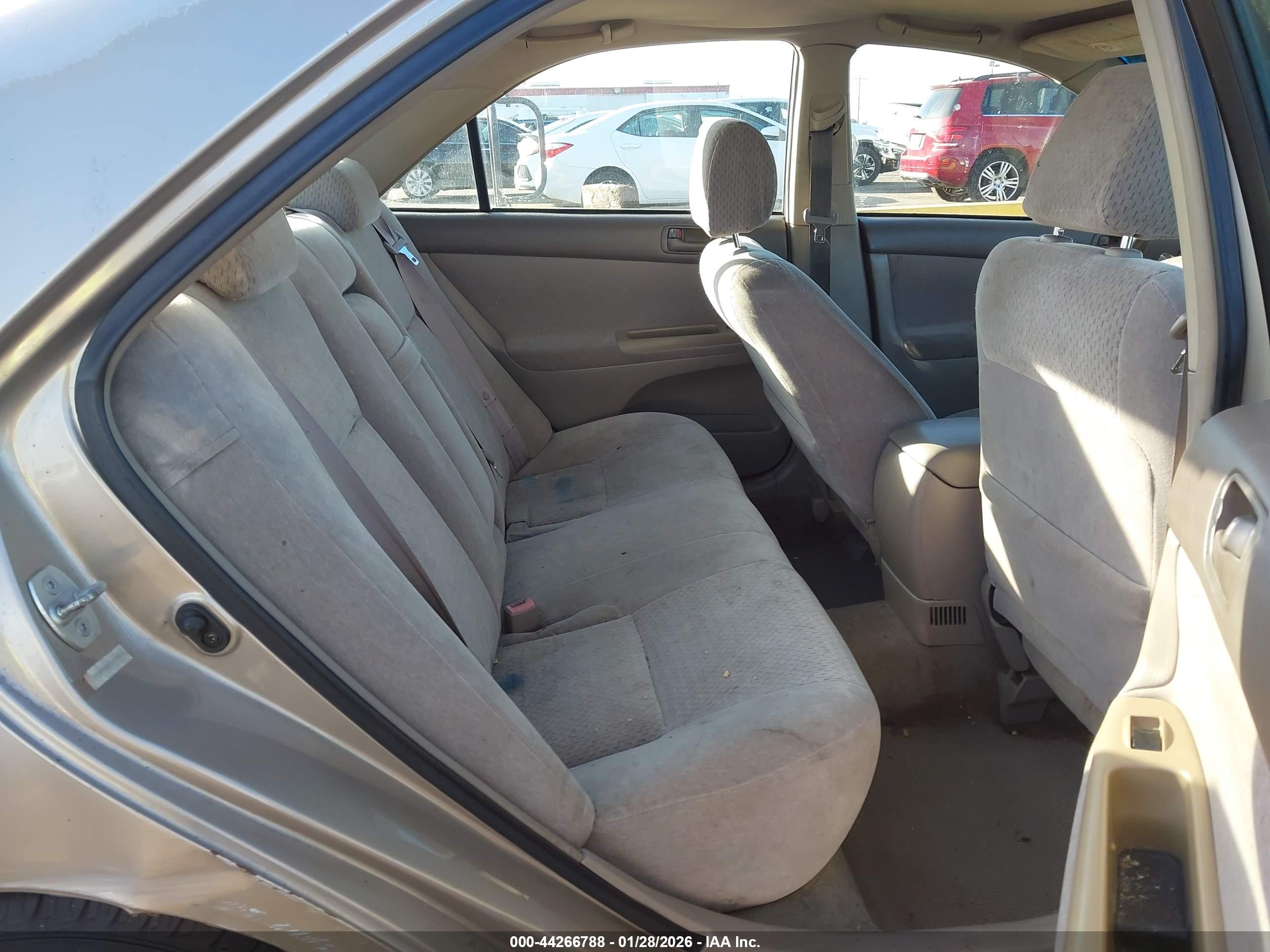 TOYOTA CAMRY image 8