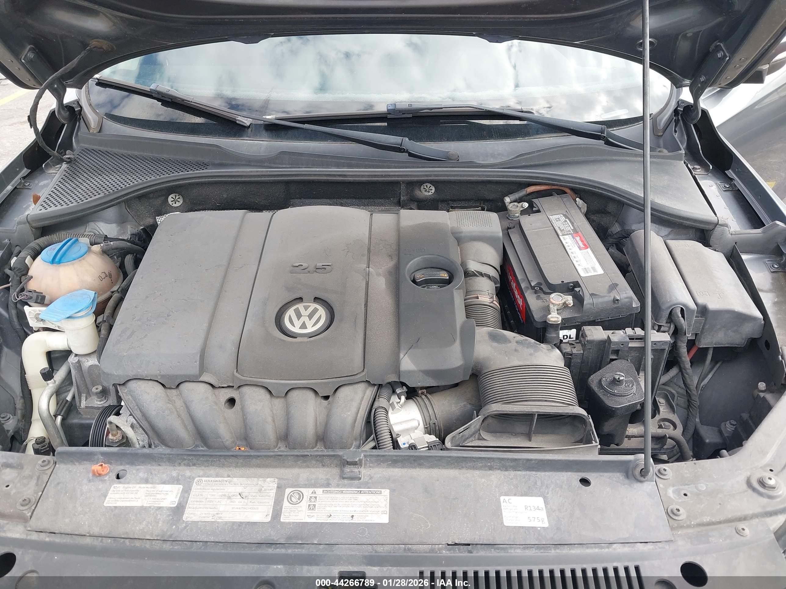 VOLKSWAGEN PASSAT image 10