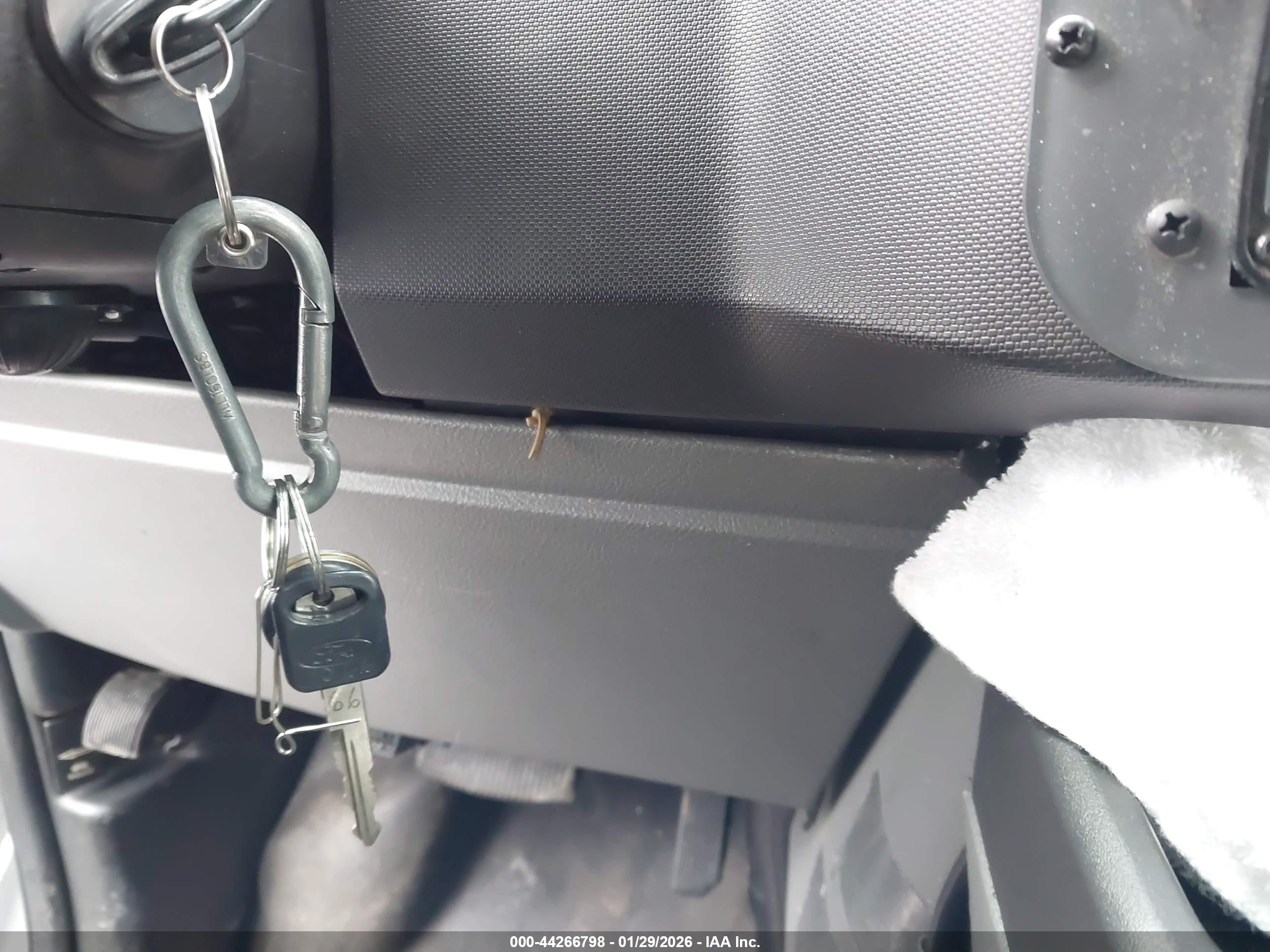 FORD E-350 image 11