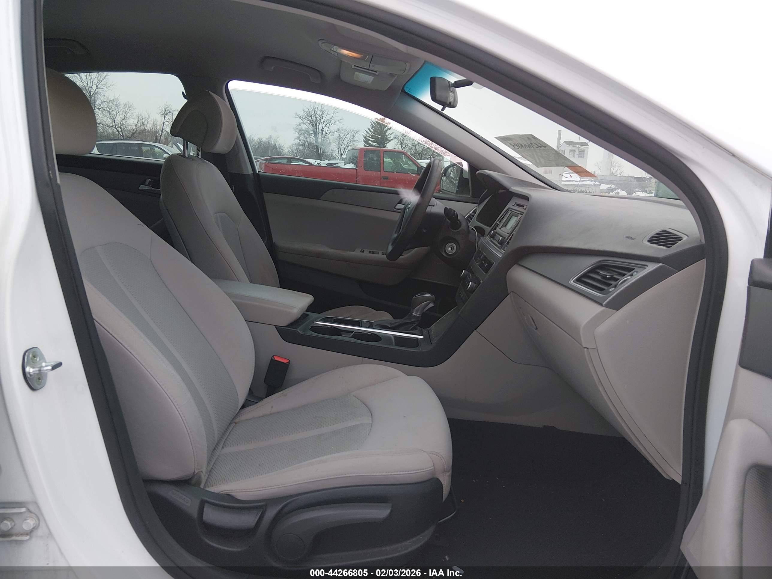 HYUNDAI SONATA image 5