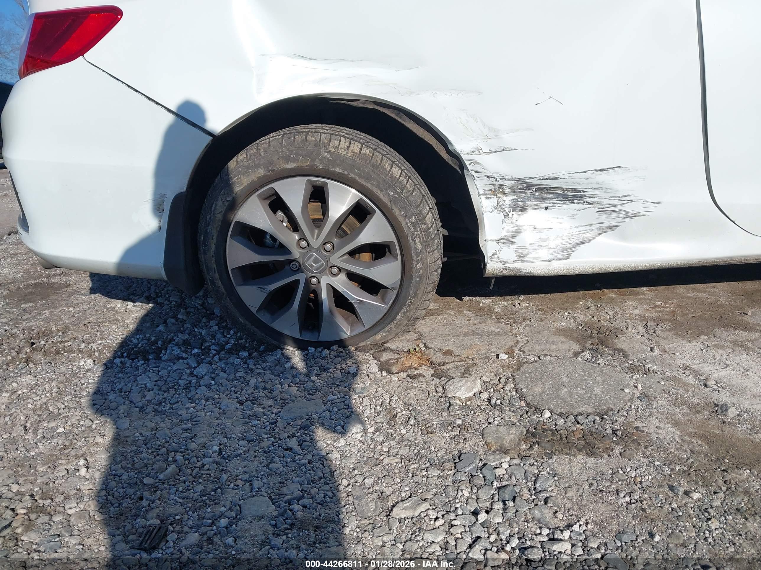 HONDA ACCORD image 6