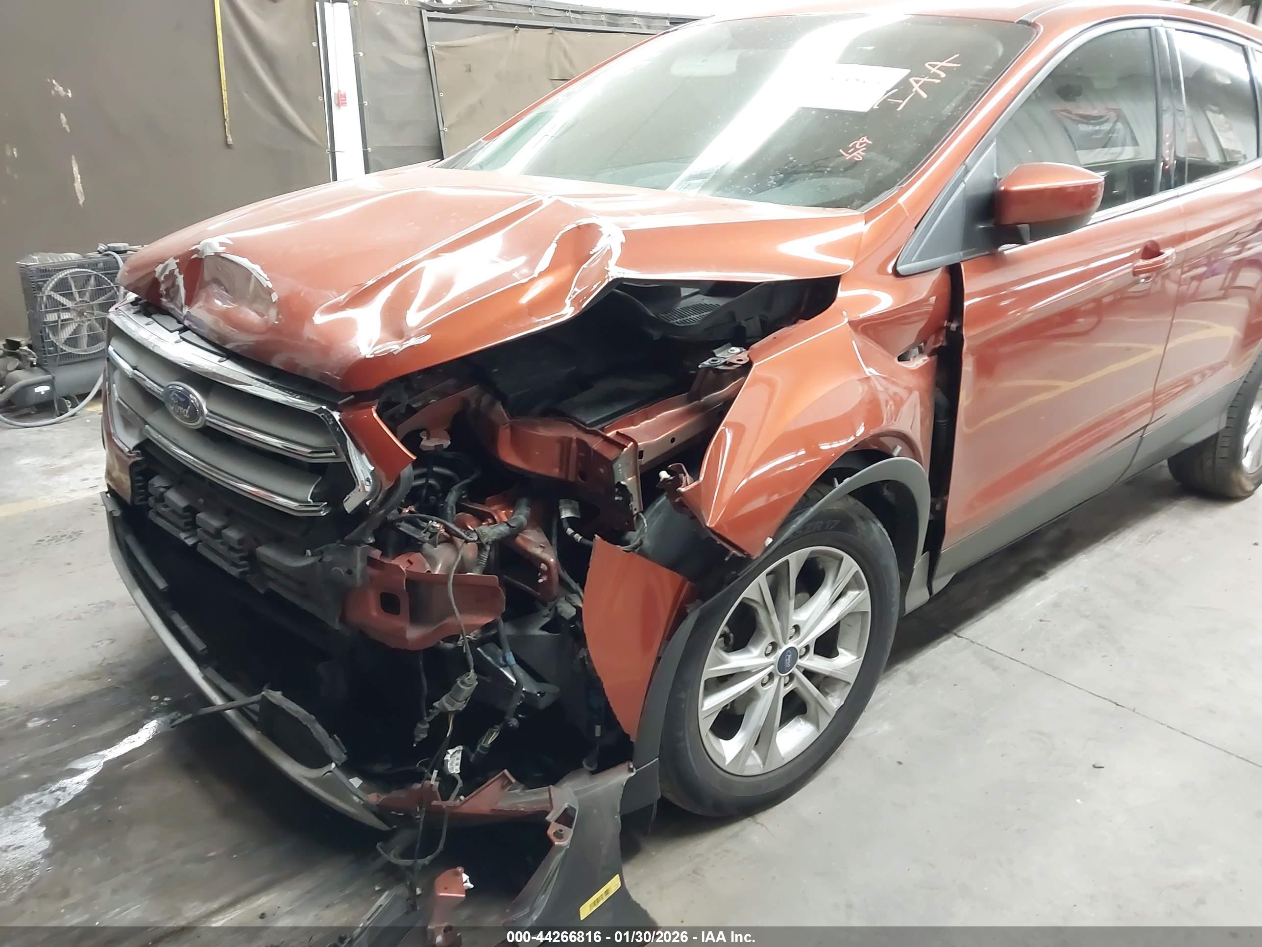 FORD ESCAPE image 6