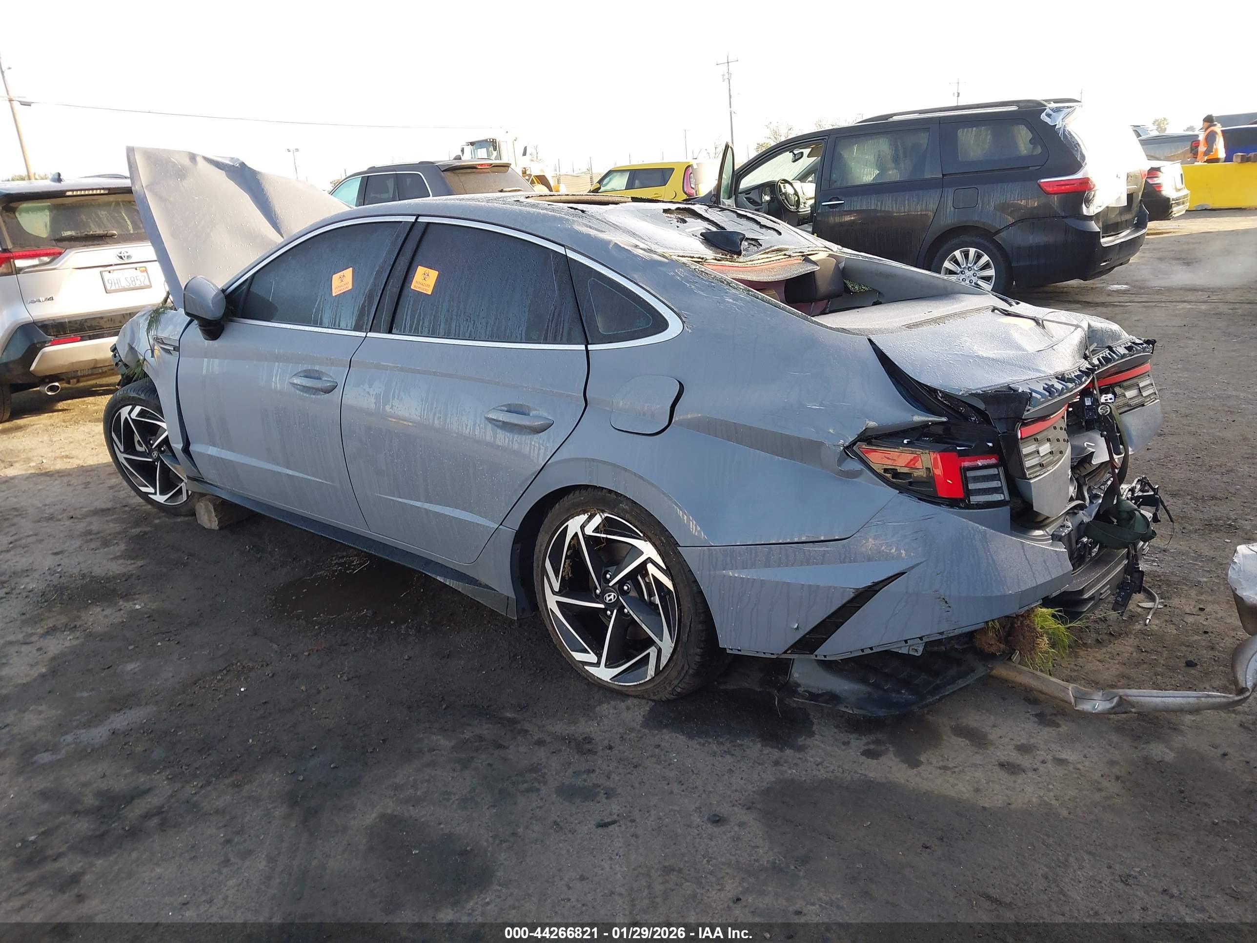 HYUNDAI SONATA image 3