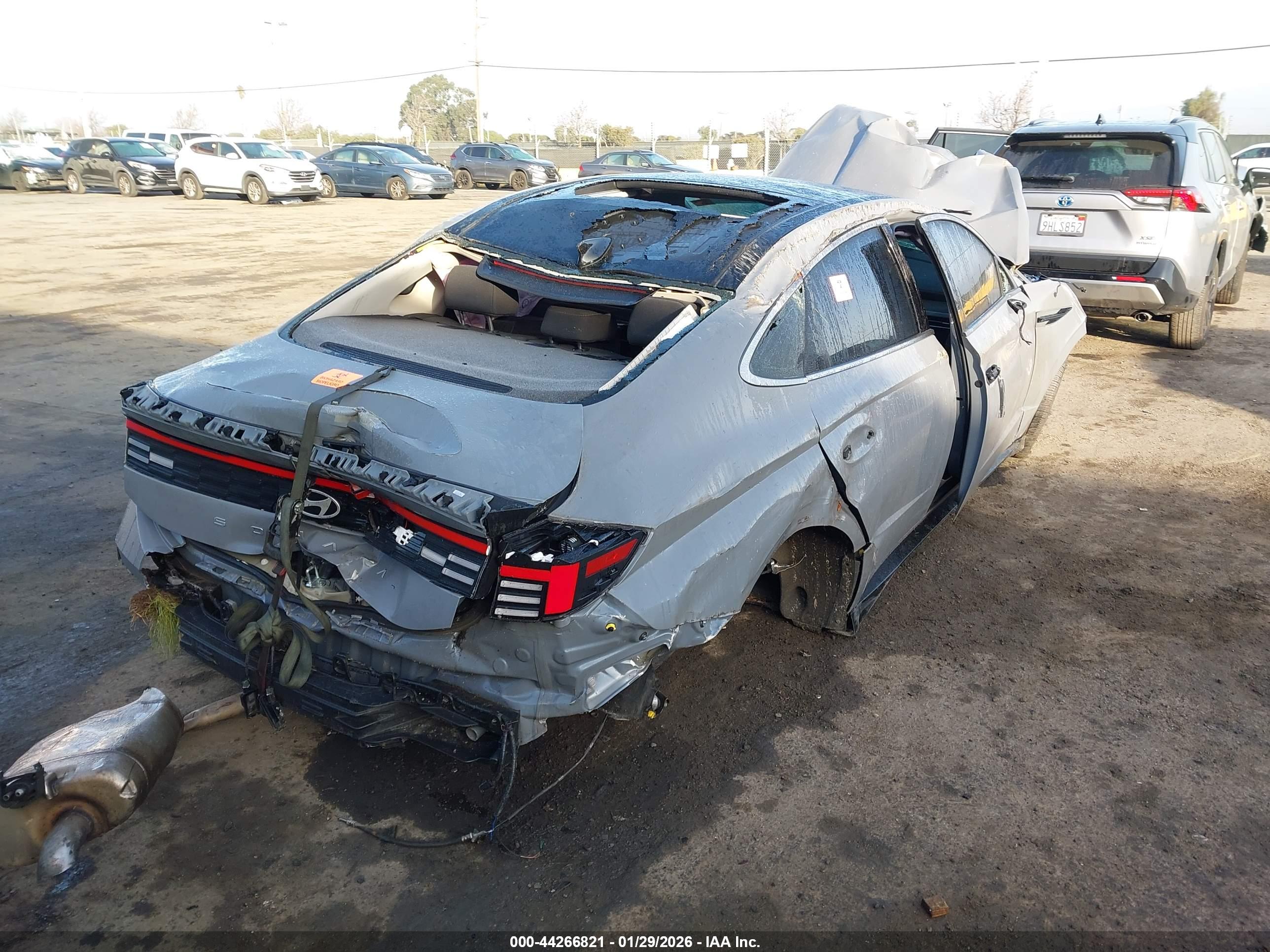 HYUNDAI SONATA image 4