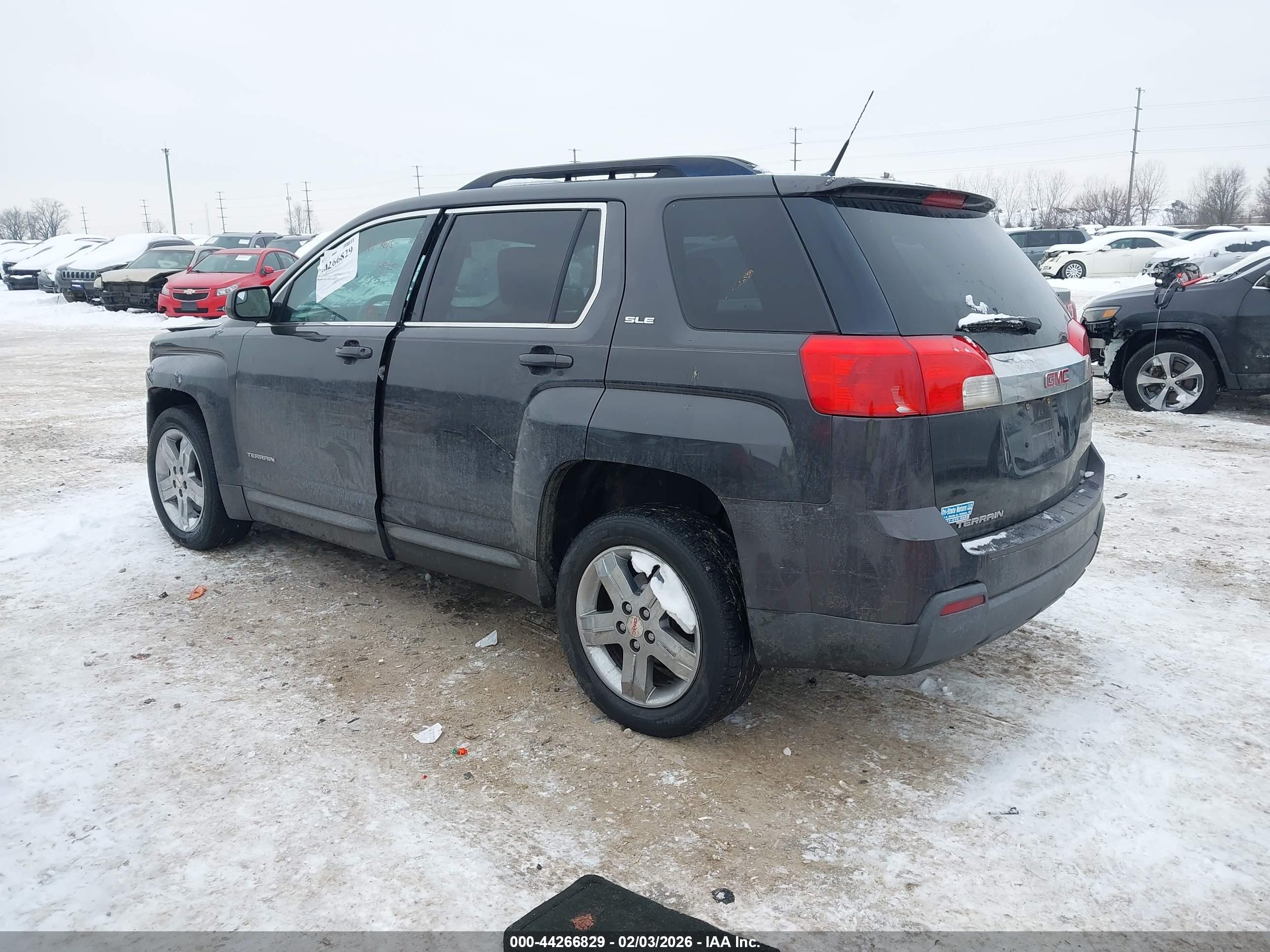 GMC TERRAIN image 3