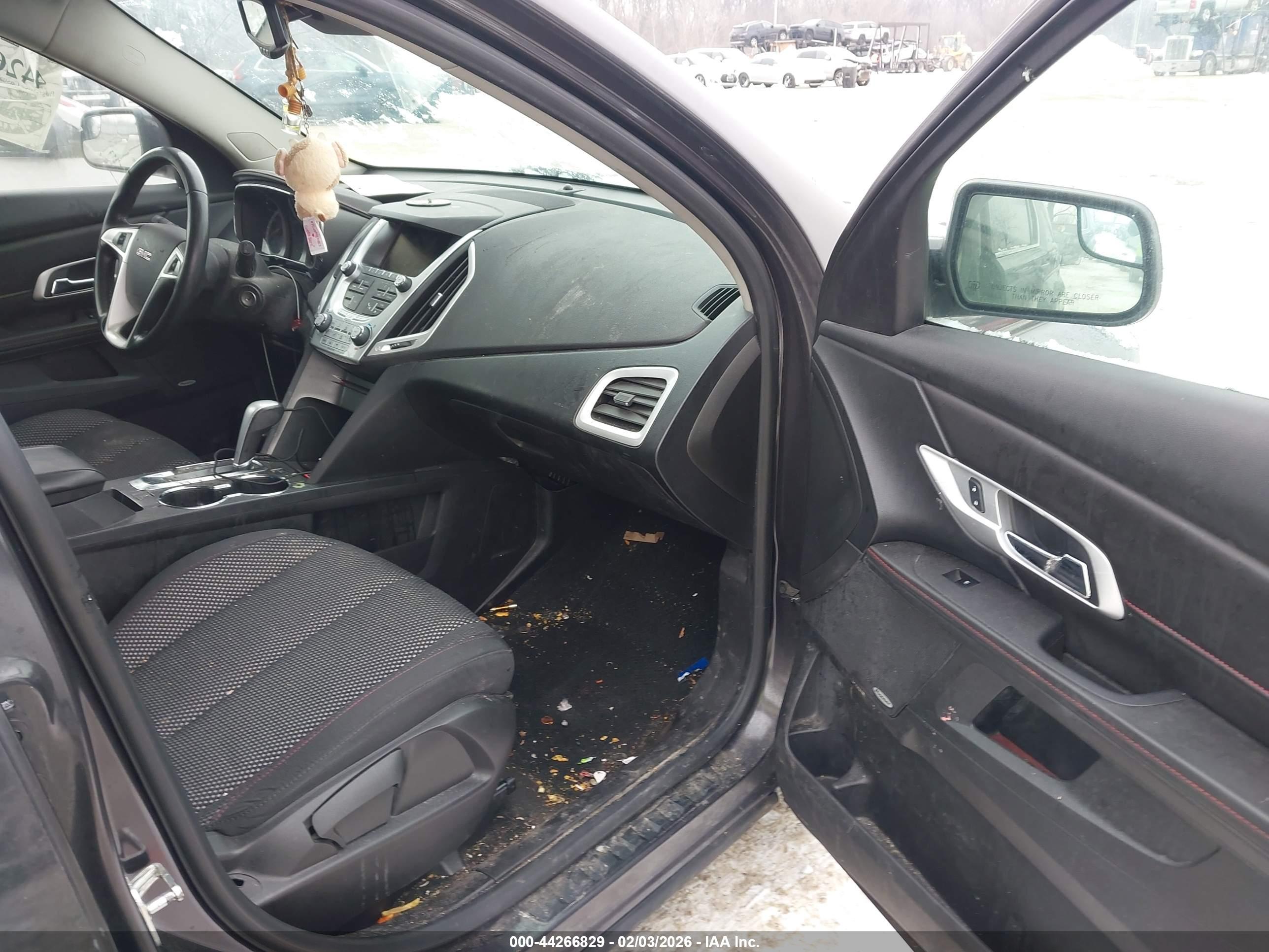 GMC TERRAIN image 5