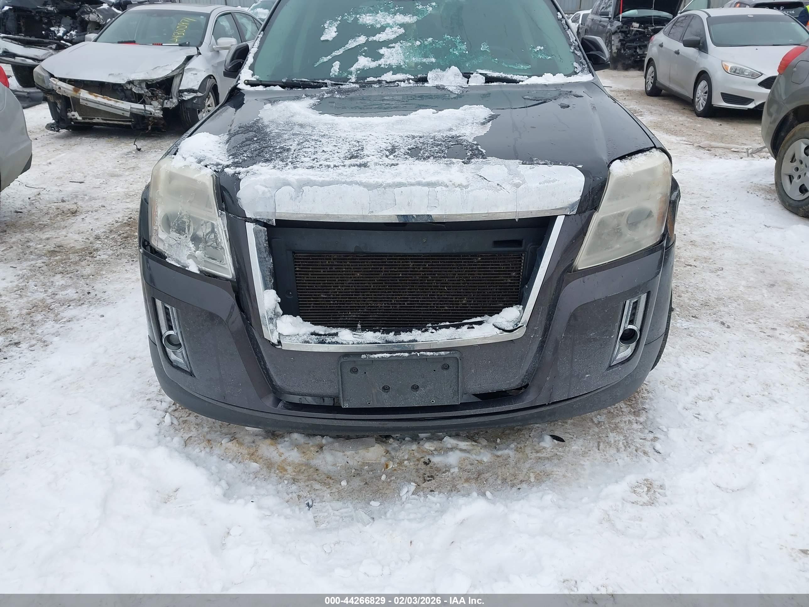 GMC TERRAIN image 6