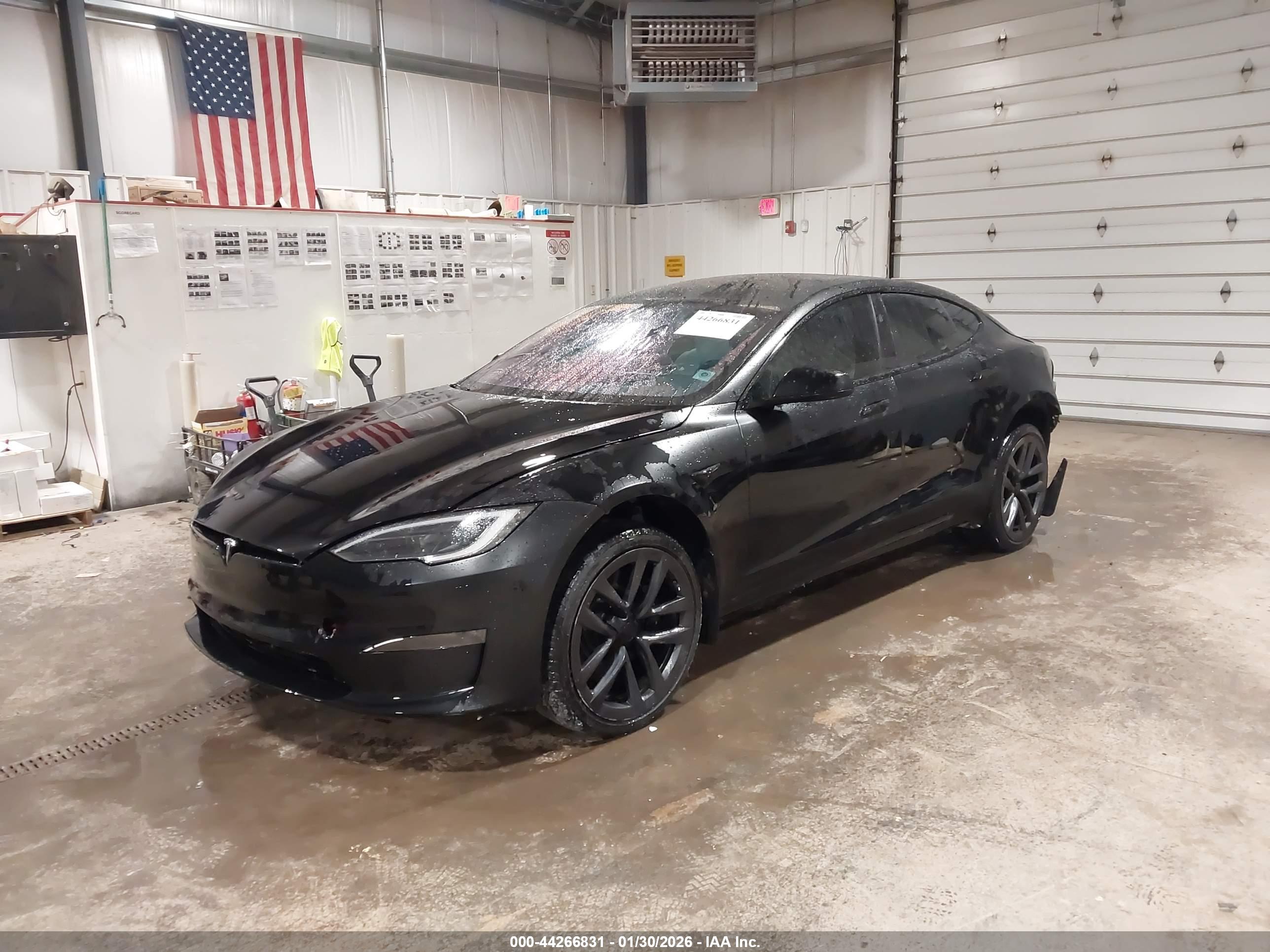TESLA MODEL image 2