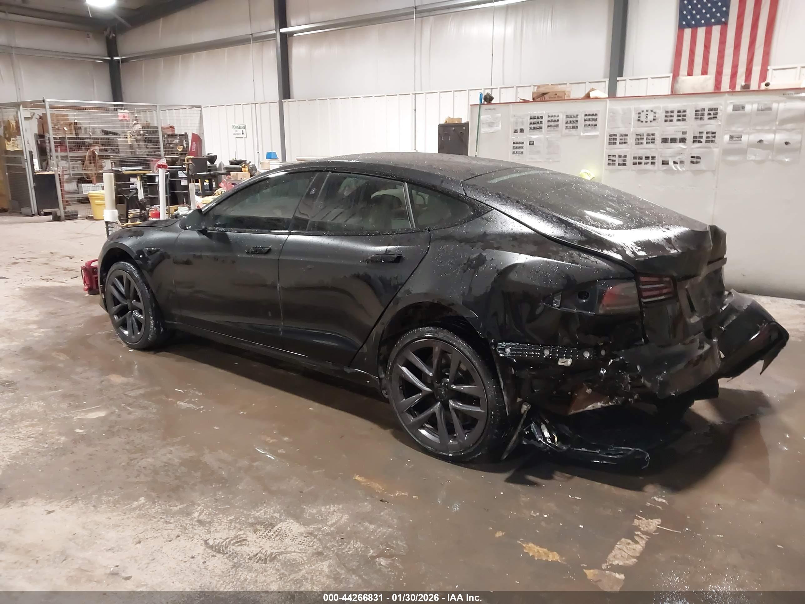 TESLA MODEL image 3