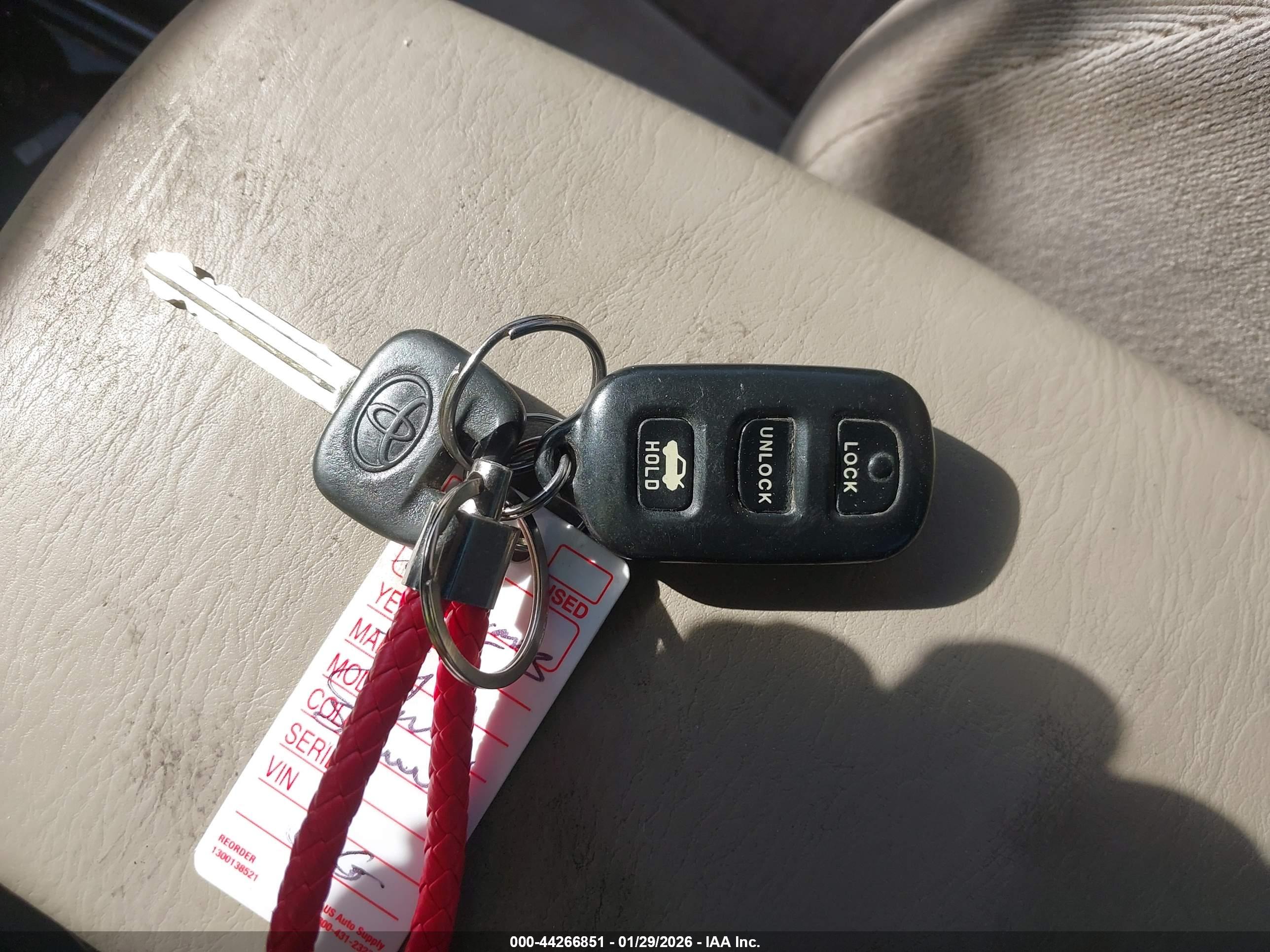 TOYOTA CAMRY image 11