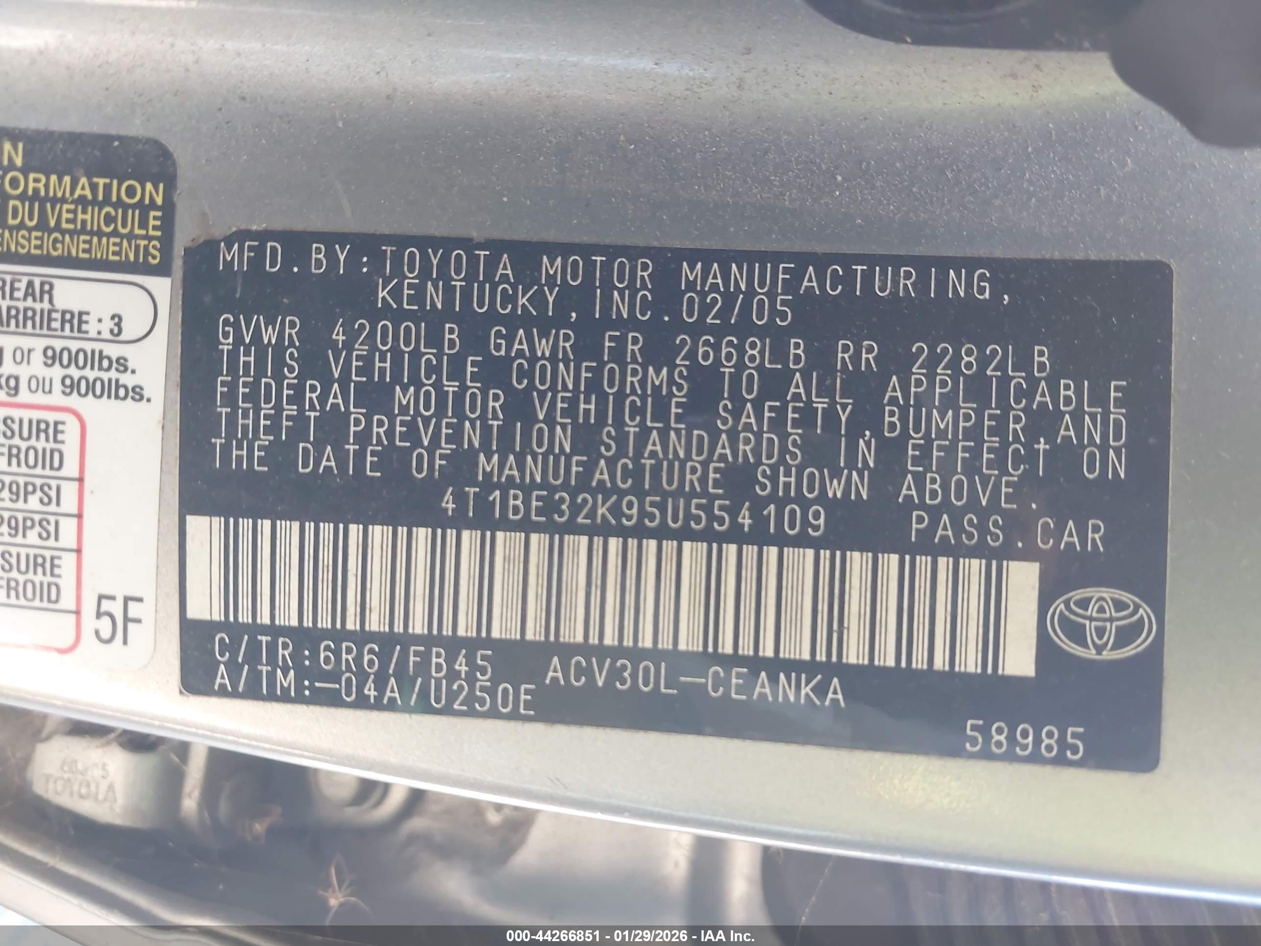 TOYOTA CAMRY image 9