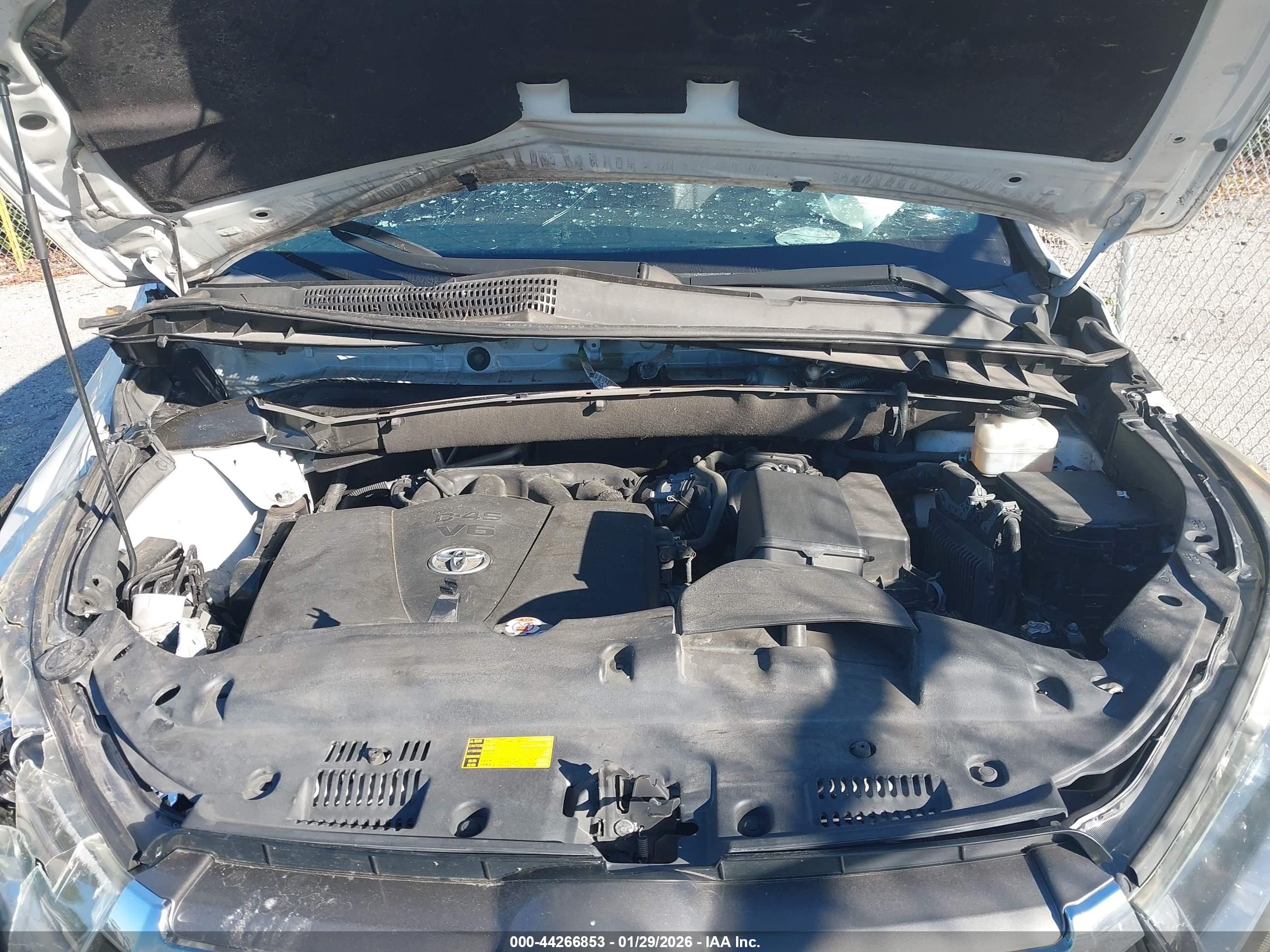TOYOTA HIGHLANDER image 10