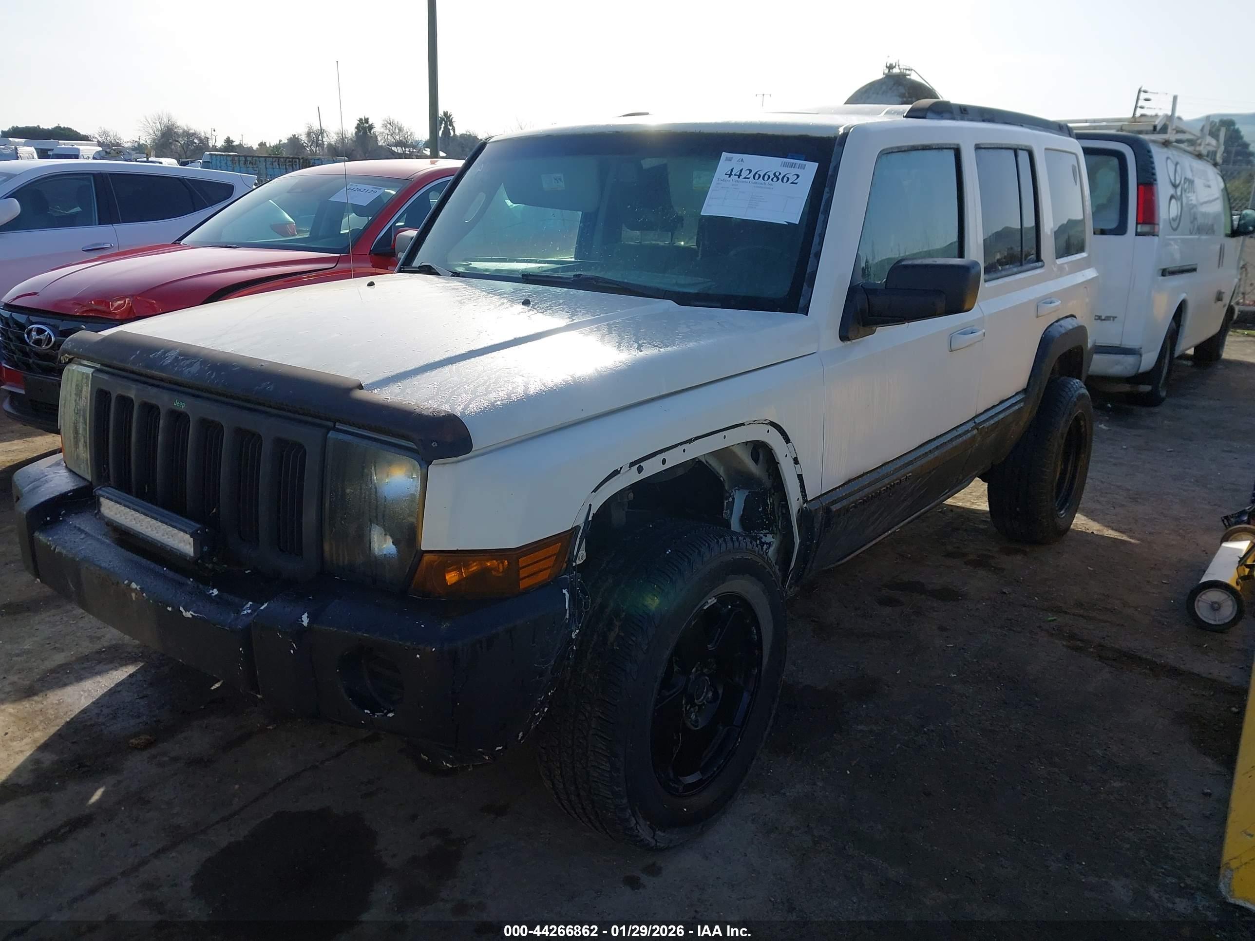 JEEP COMMANDER image 2