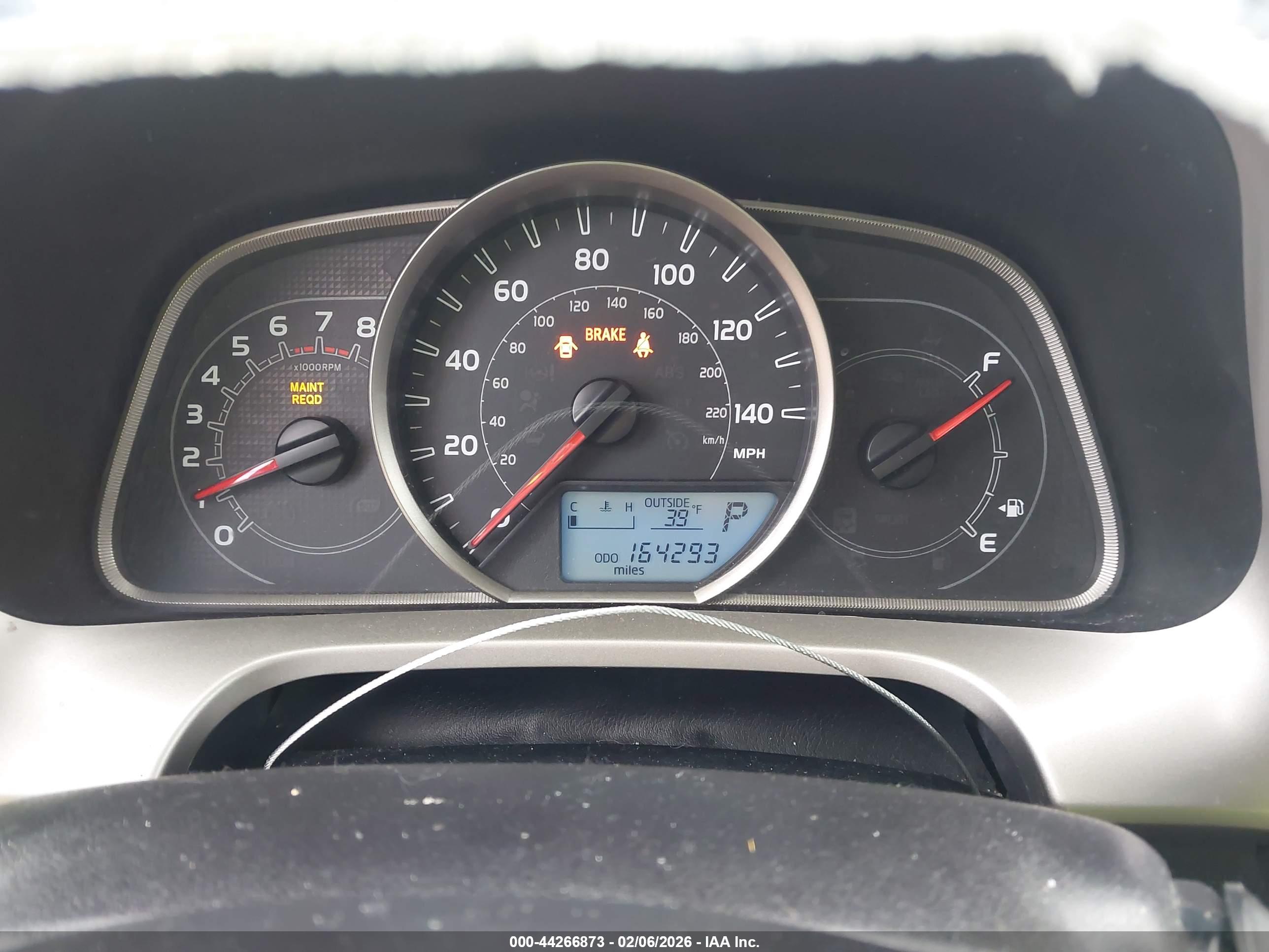 TOYOTA RAV4 image 7