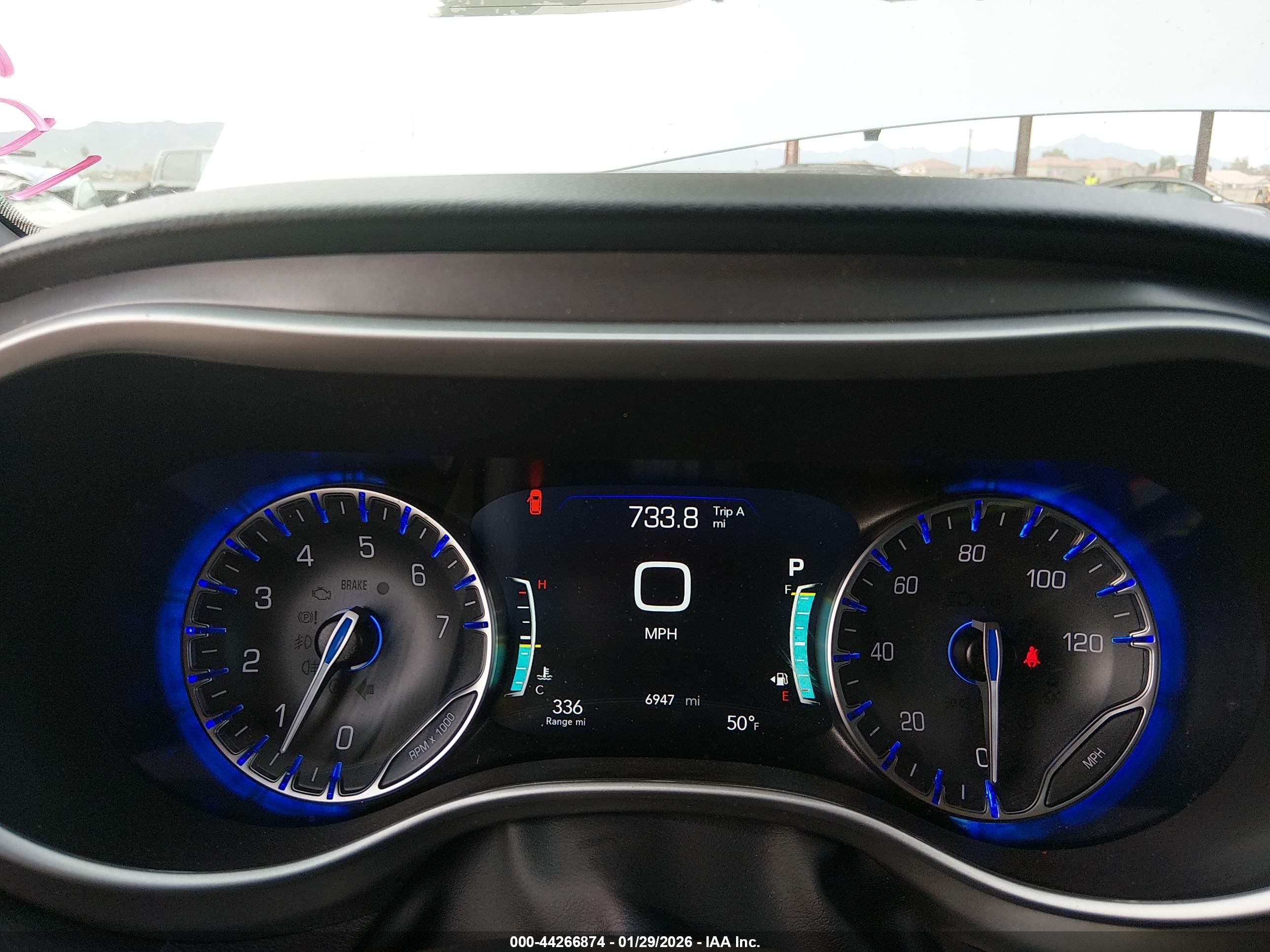 CHRYSLER PACIFICA image 7