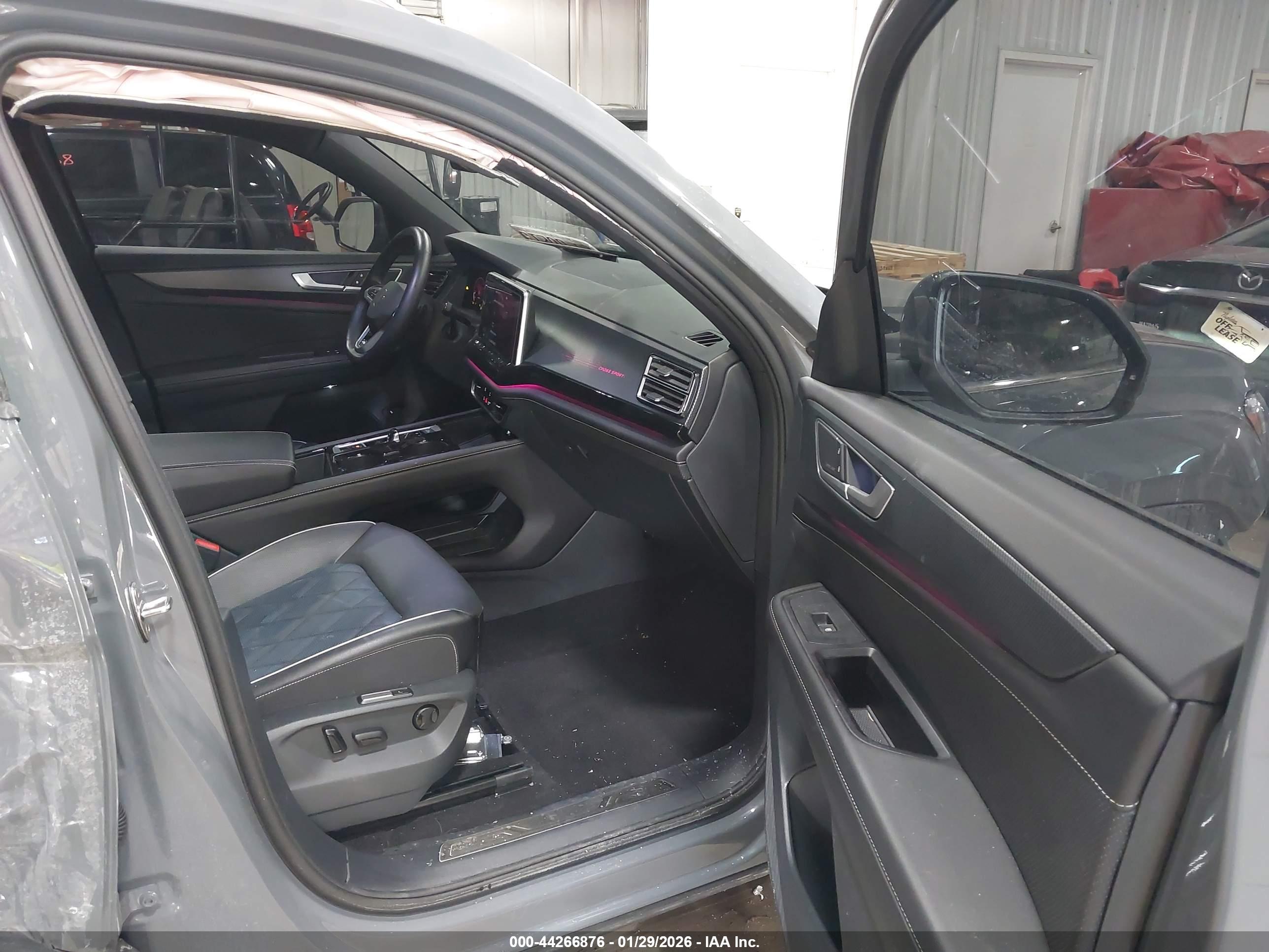 VOLKSWAGEN ATLAS image 5
