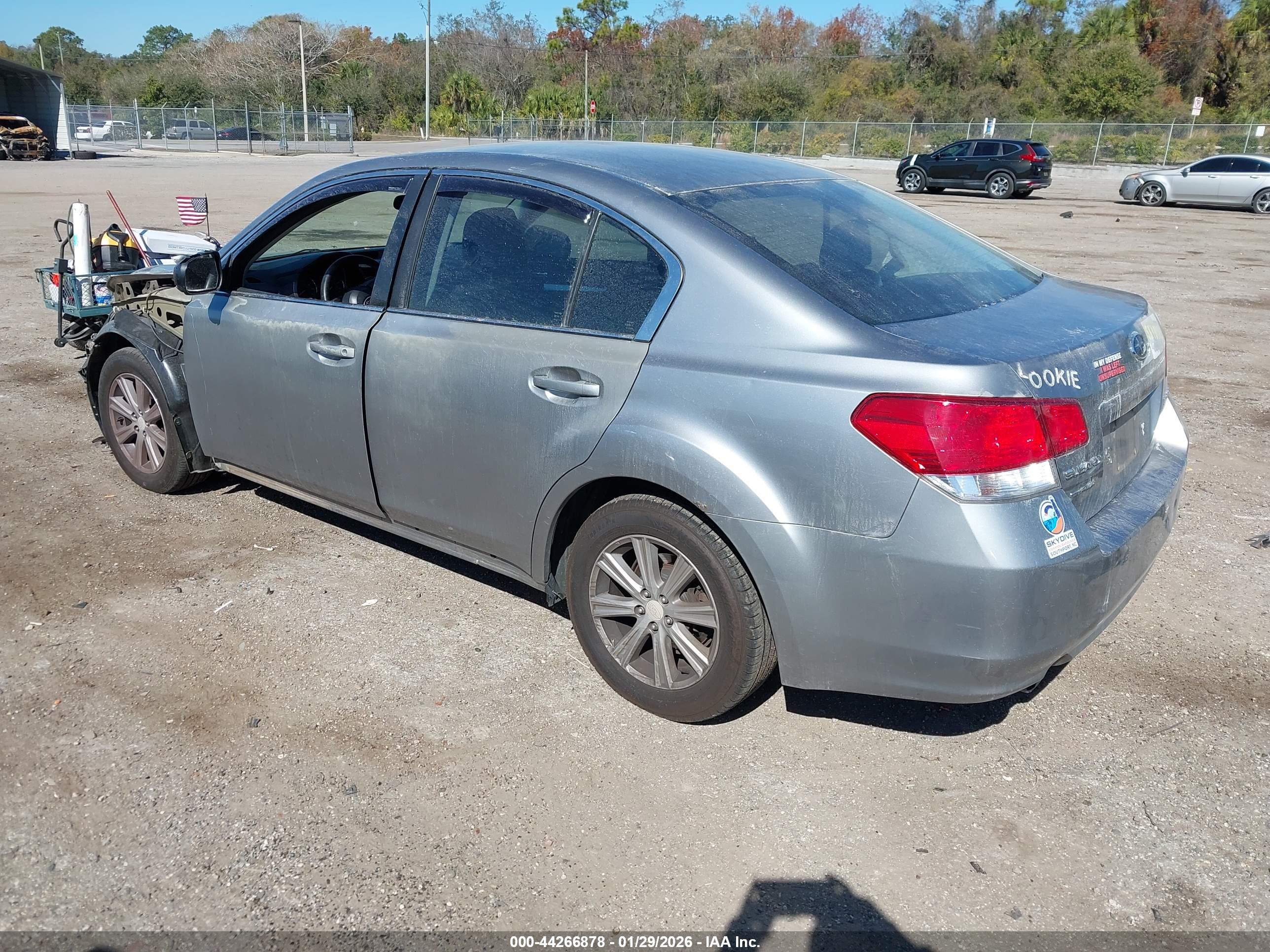 SUBARU LEGACY image 3