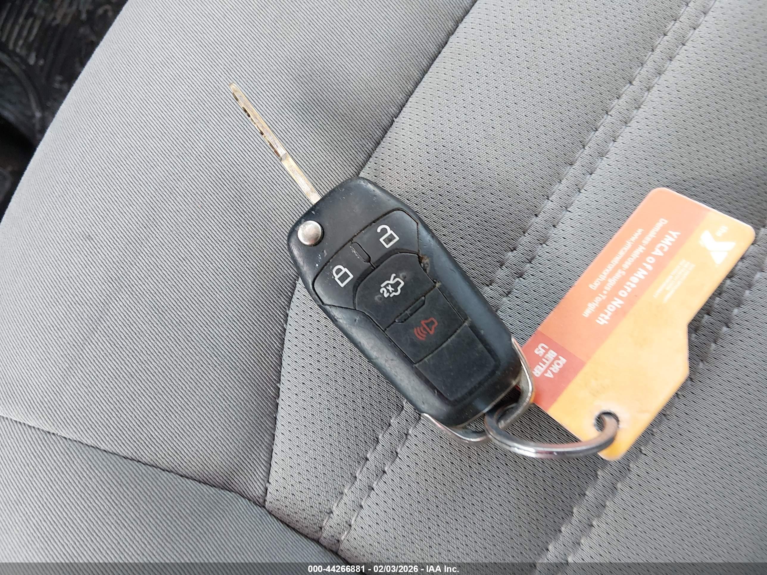 FORD FUSION image 11
