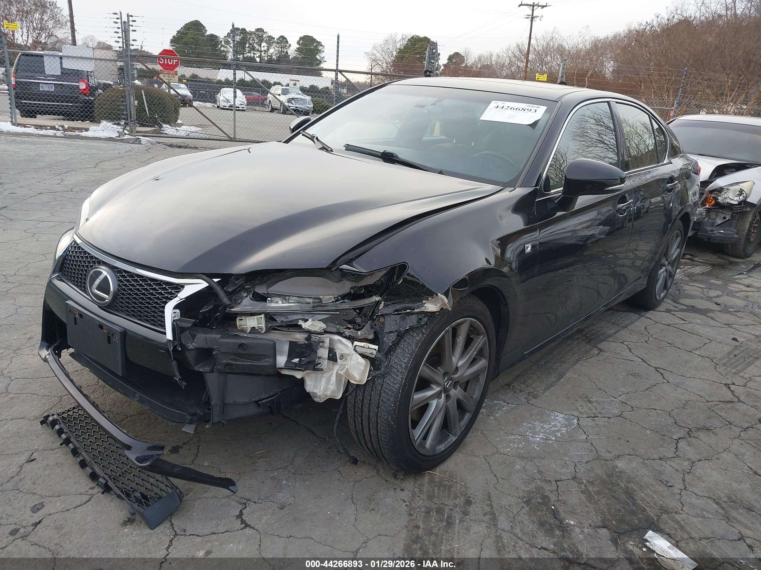 LEXUS GS image 2