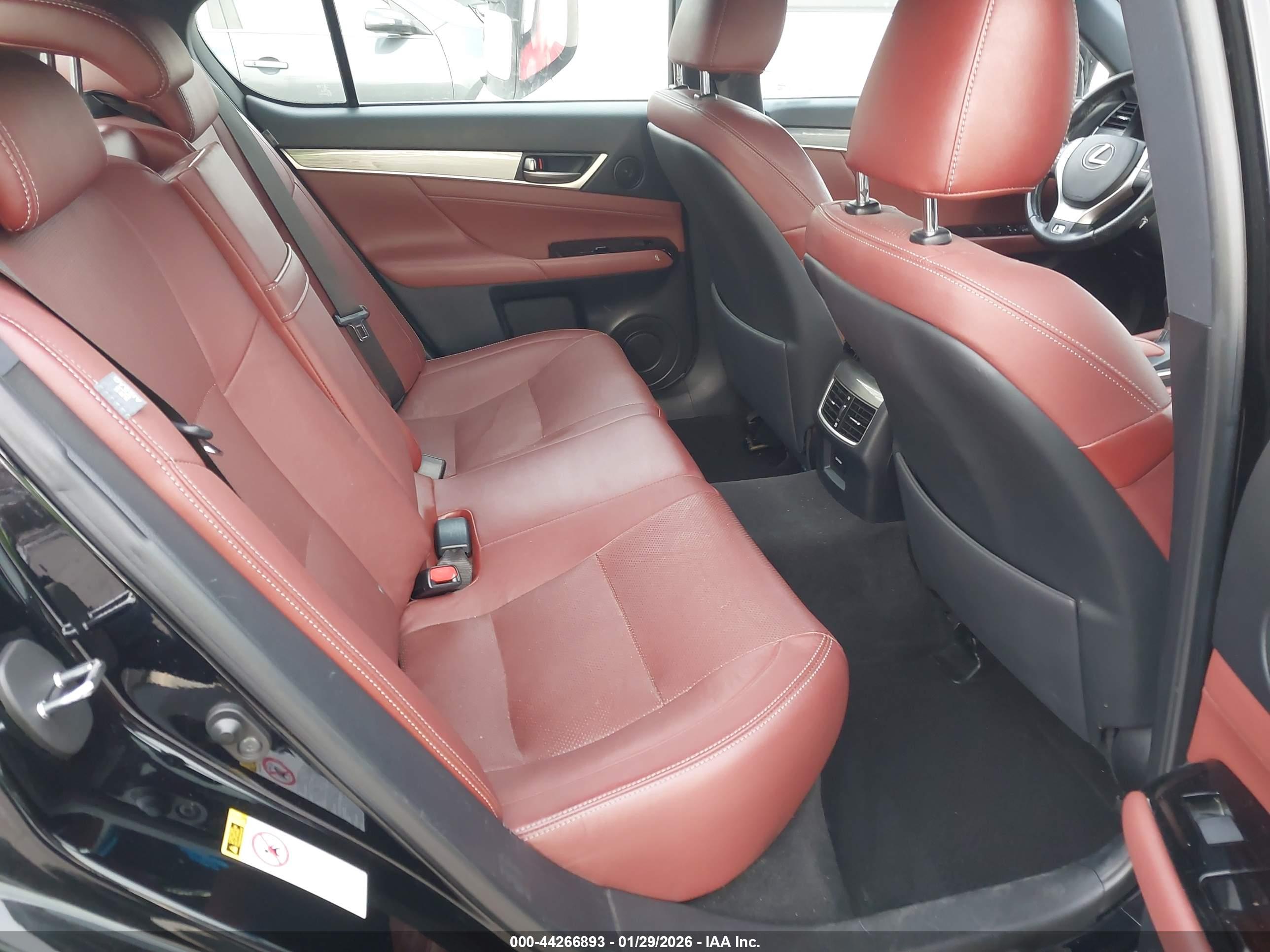 LEXUS GS image 8