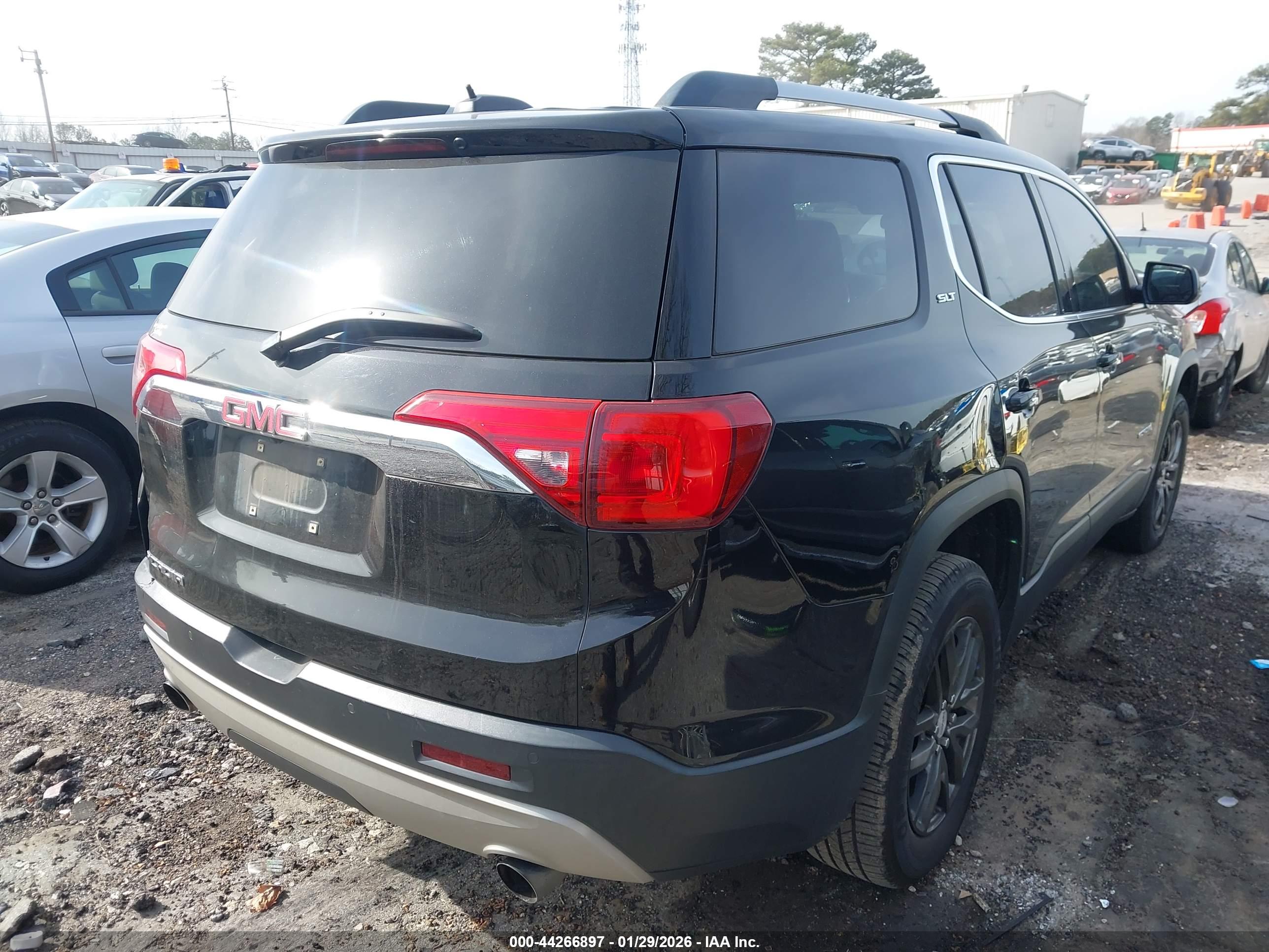 GMC ACADIA image 4