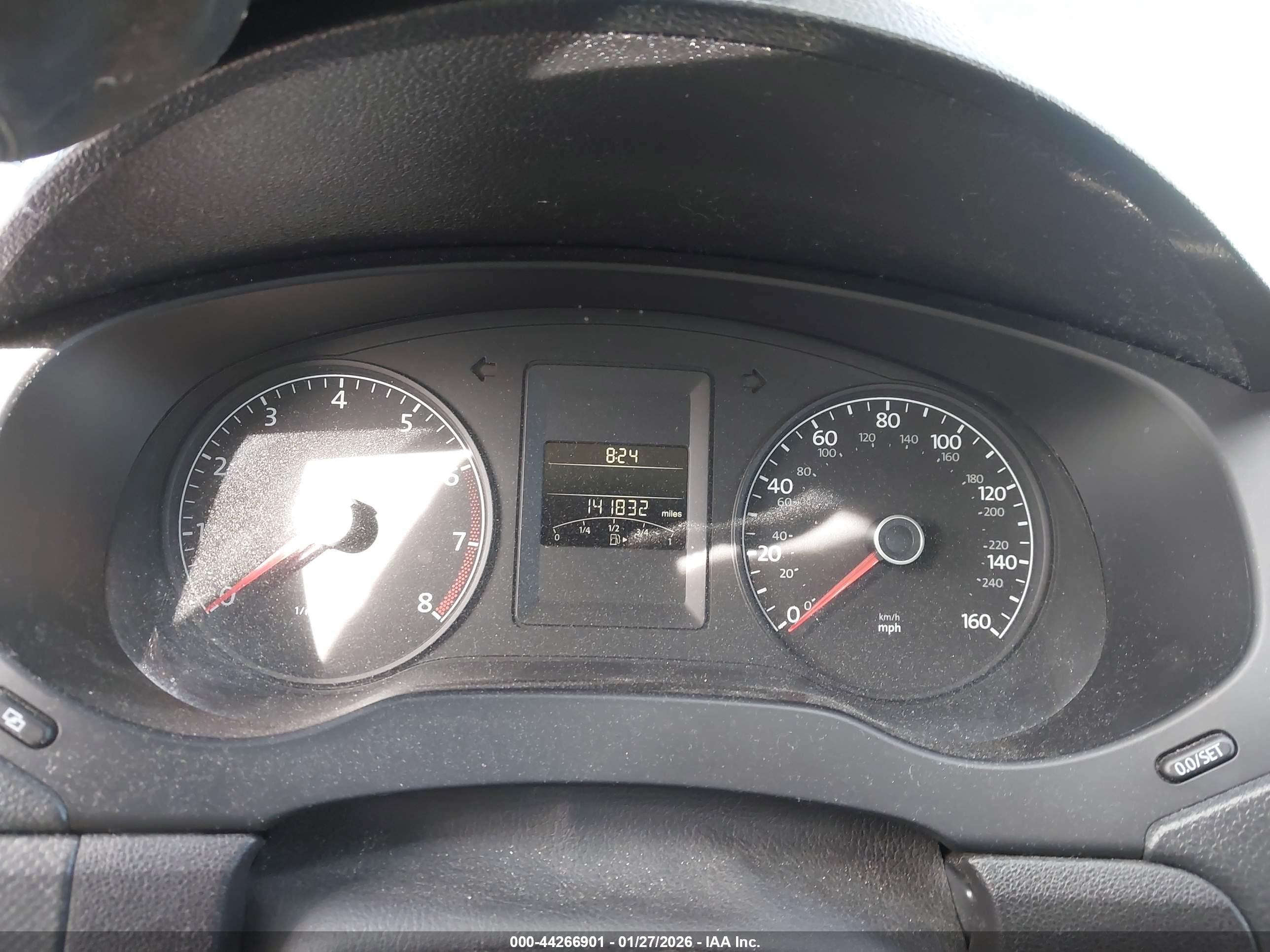 VOLKSWAGEN JETTA image 7