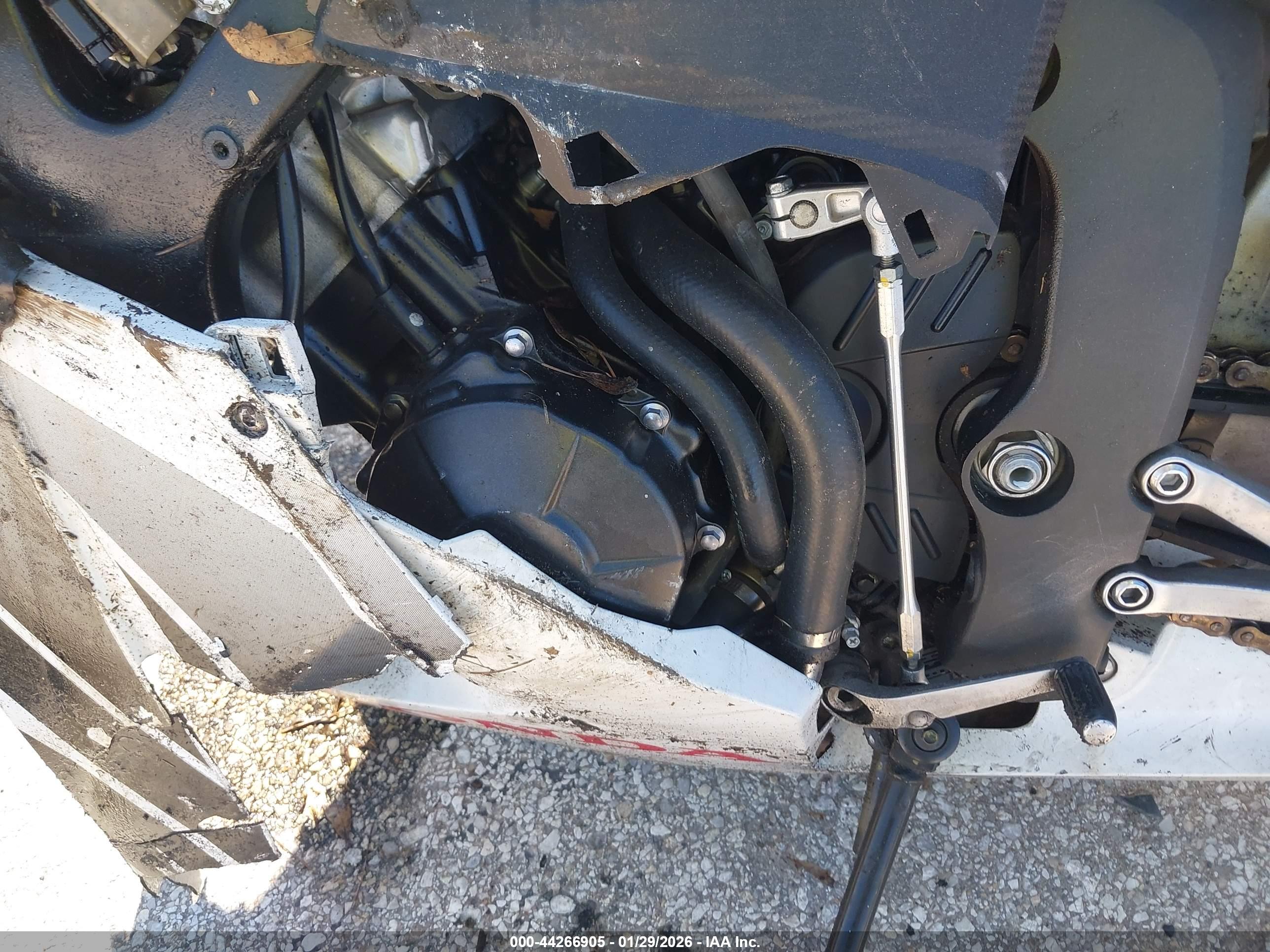 HONDA CBR600 image 9