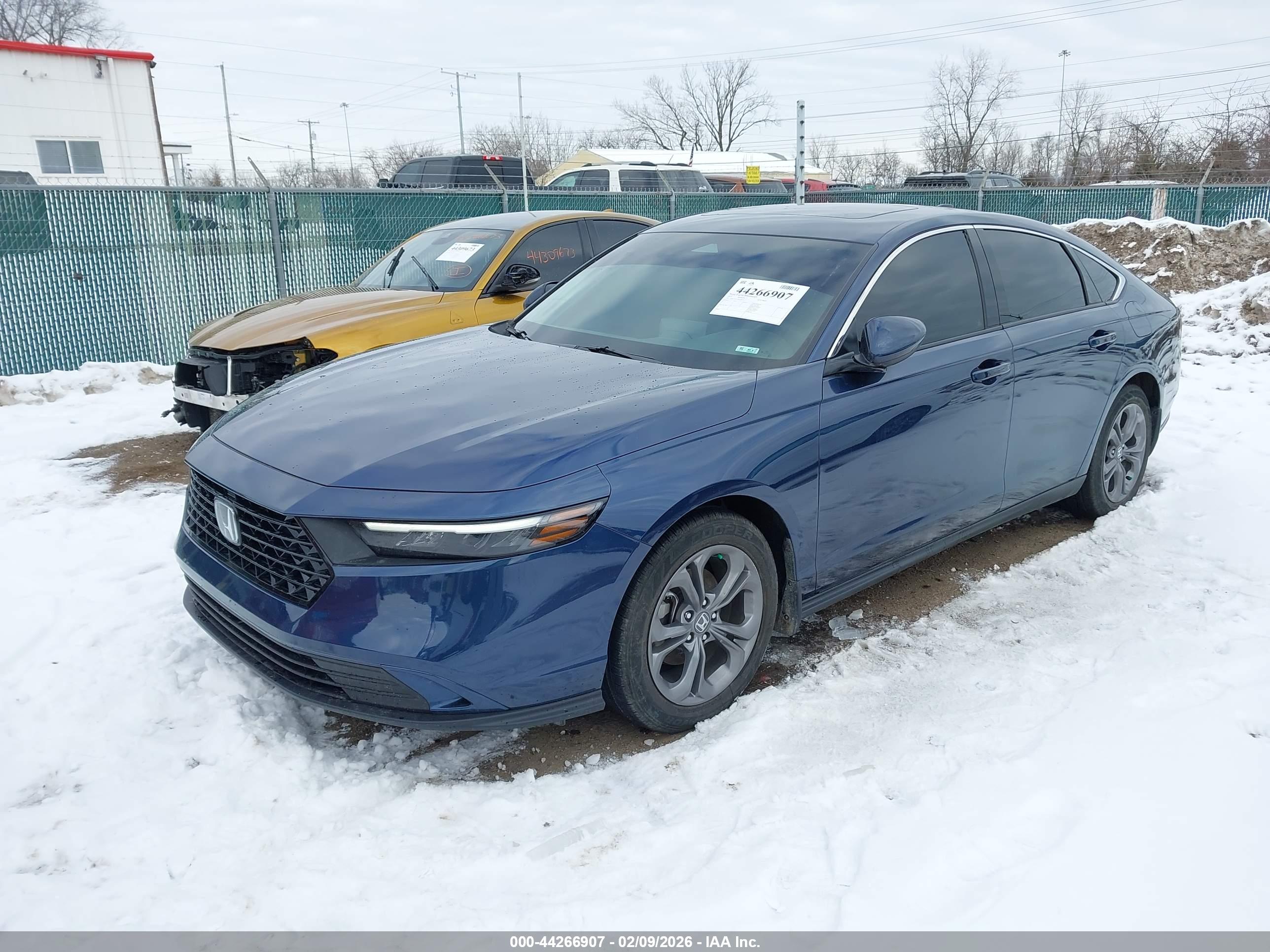 HONDA ACCORD image 2