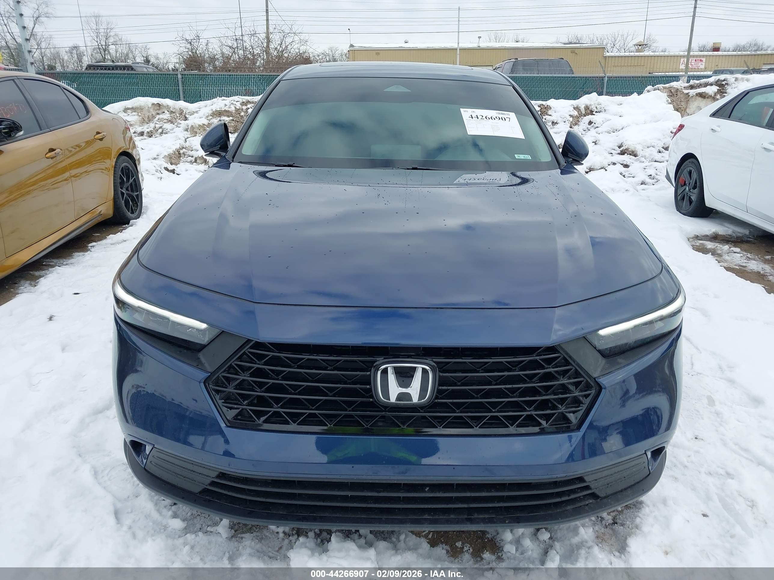 HONDA ACCORD image 6